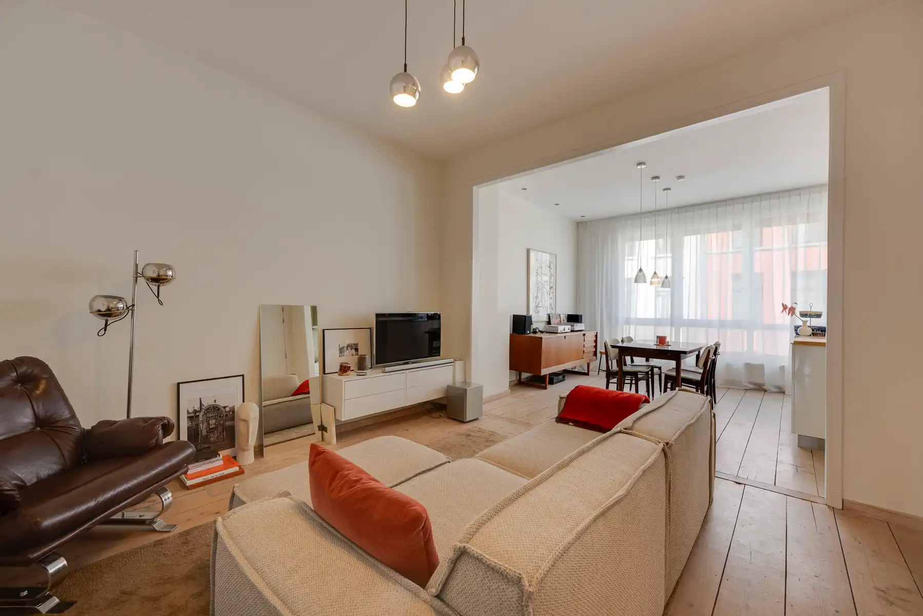 Lichtrijk en top gerenoveerd appartement nabij het Groen Kwartier foto 4
