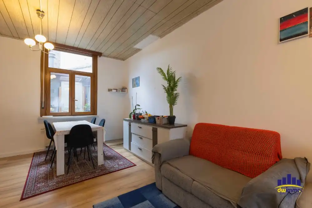 TE KOOP IN GENTBRUGGE – RIJWONING MET 4 SLAAPKAMERS EN KOER! foto 6