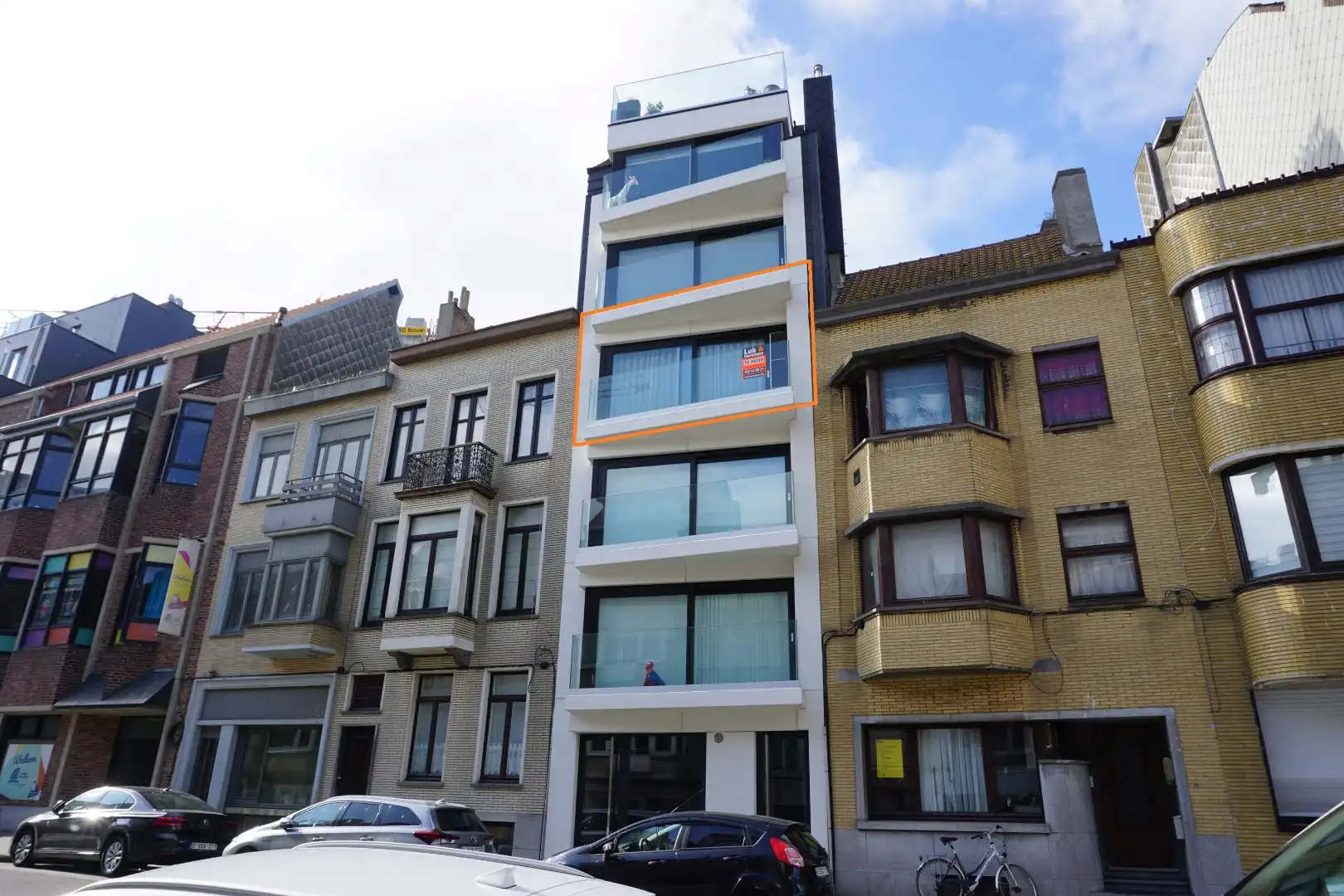 PRACHTIG RECENT APP. GELEGEN JOZEF II STRAAT - TOPLIGGING! foto {{pictureIndex}}