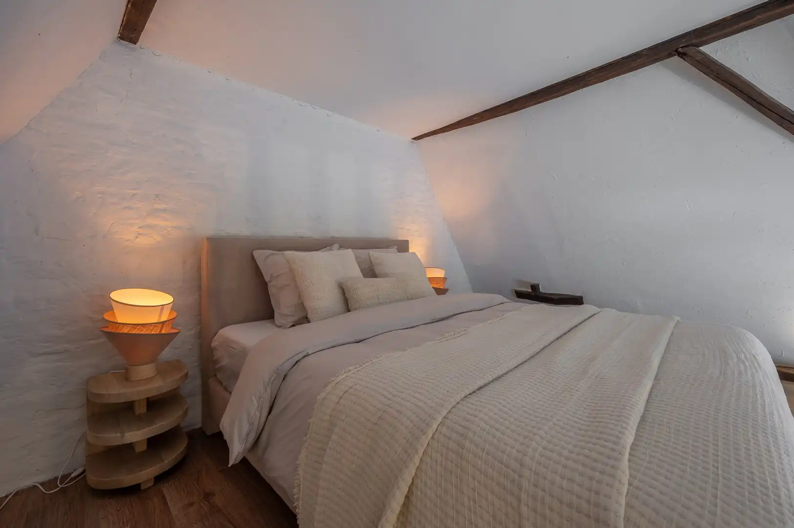 Bijzondere charmewoning met aparte duplex studio op topligging foto 17
