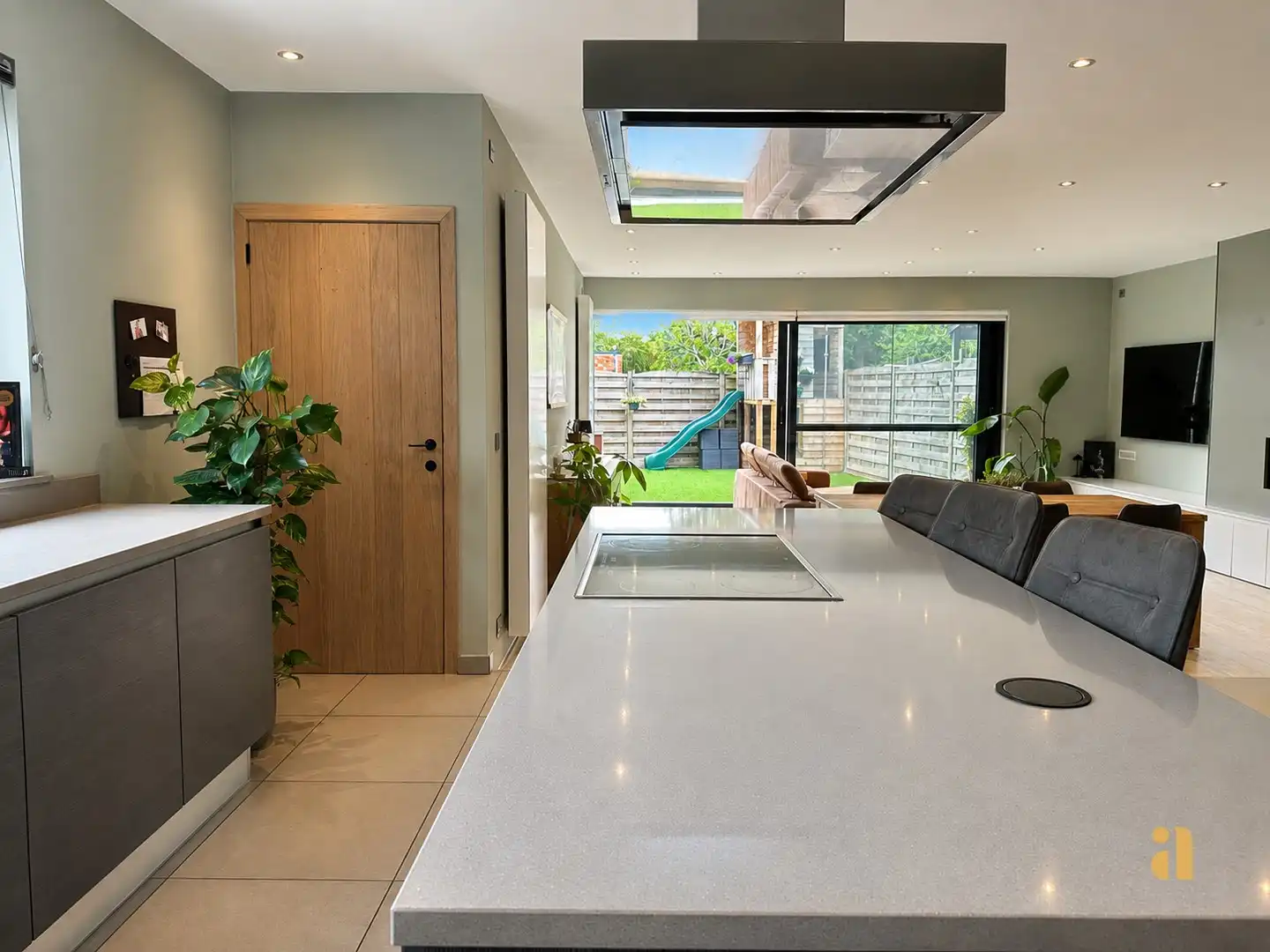 Recente woning, met ruimte voor de perfecte apero foto 9