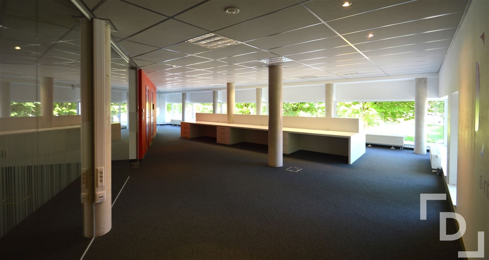 Ingericht kantoor met ontvangstruimte foto 2