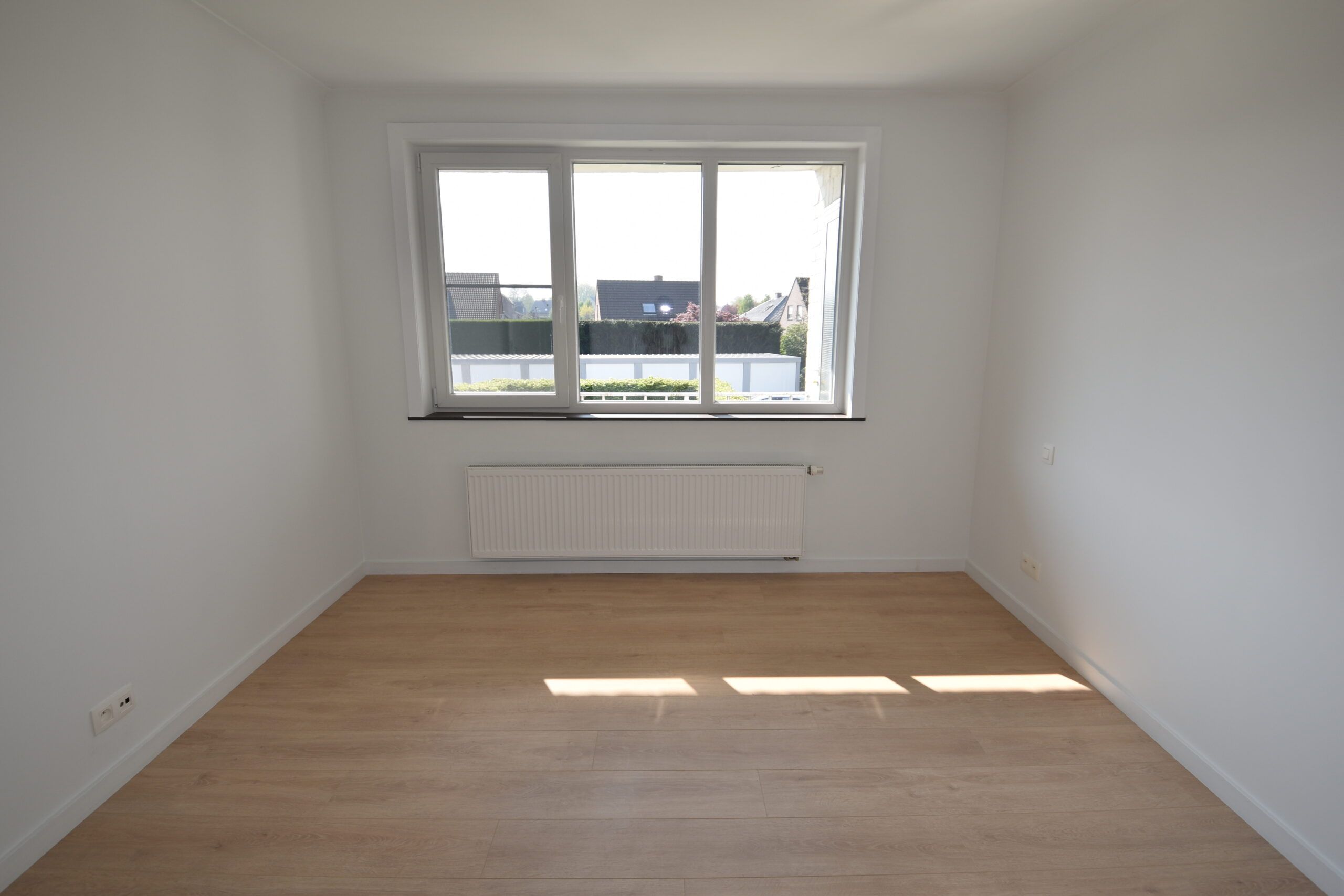 Instapklaar, gerenoveerd appartement met 2 slaapkamers en garage – Nieuwkerken-Waas foto 11