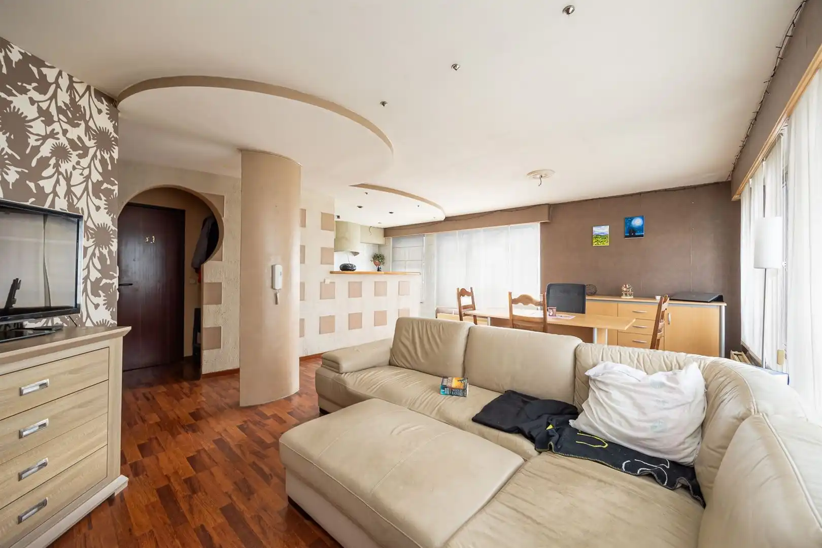 Te renoveren hoekappartement ca. 99m2 op centrale locatie foto 6