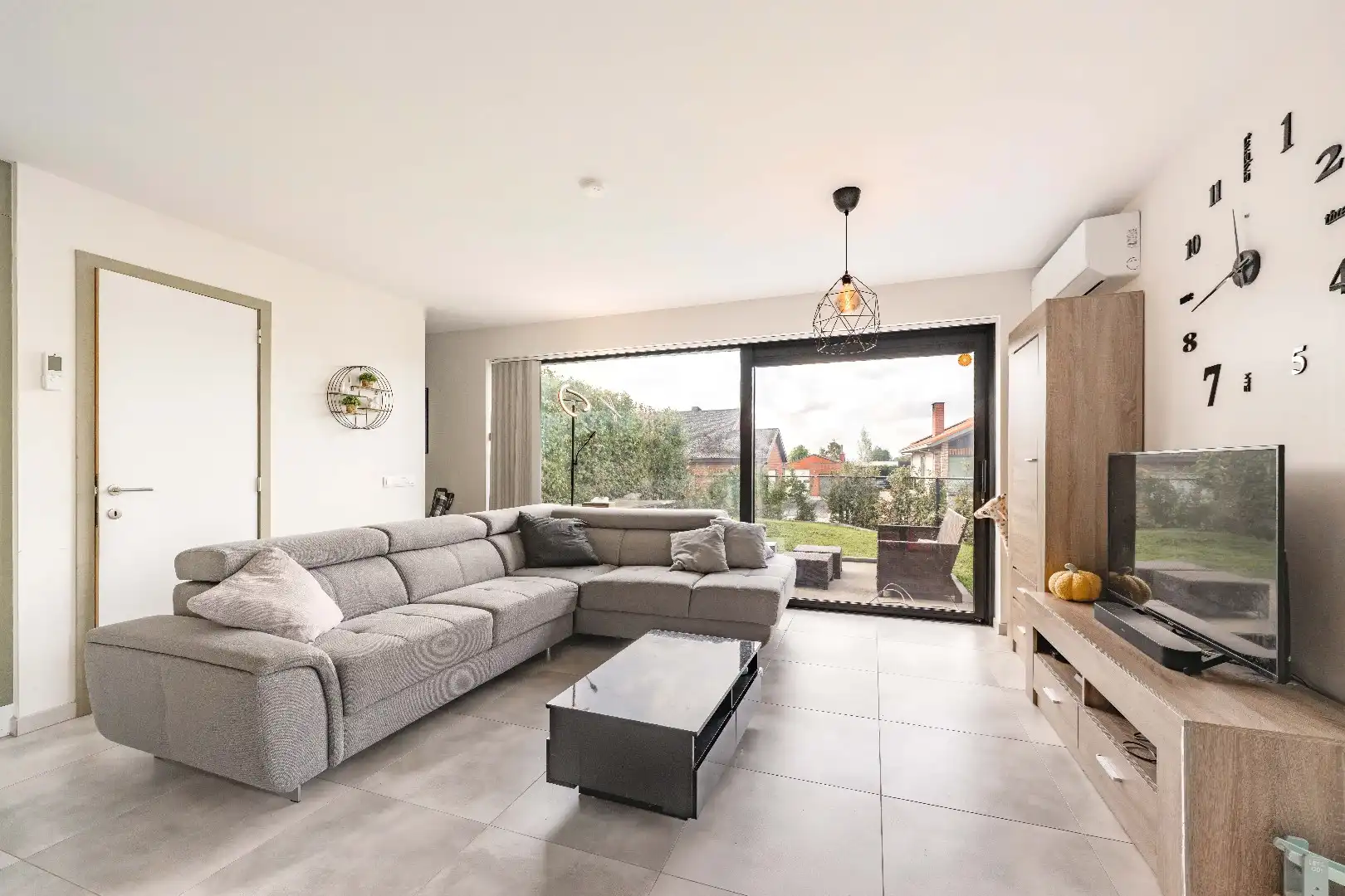RECENTE, INSTAPKLARE WONING IN KINDVRIENDELIJKE BUURT TE PITTEM foto 7
