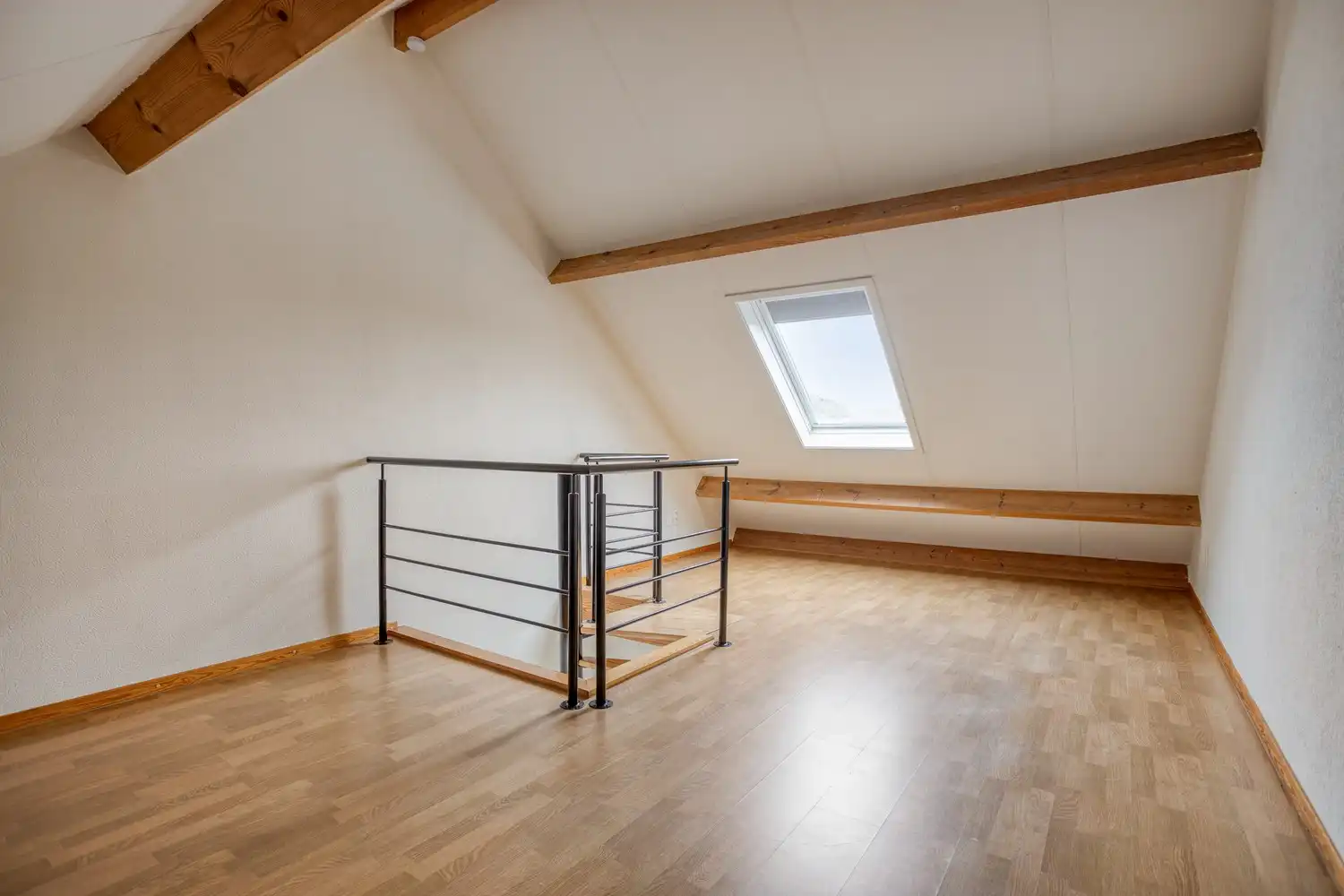 Ruime duplex met 3 slaapkamers  en garage te huur in het hart van Gellik, Lanaken foto 20