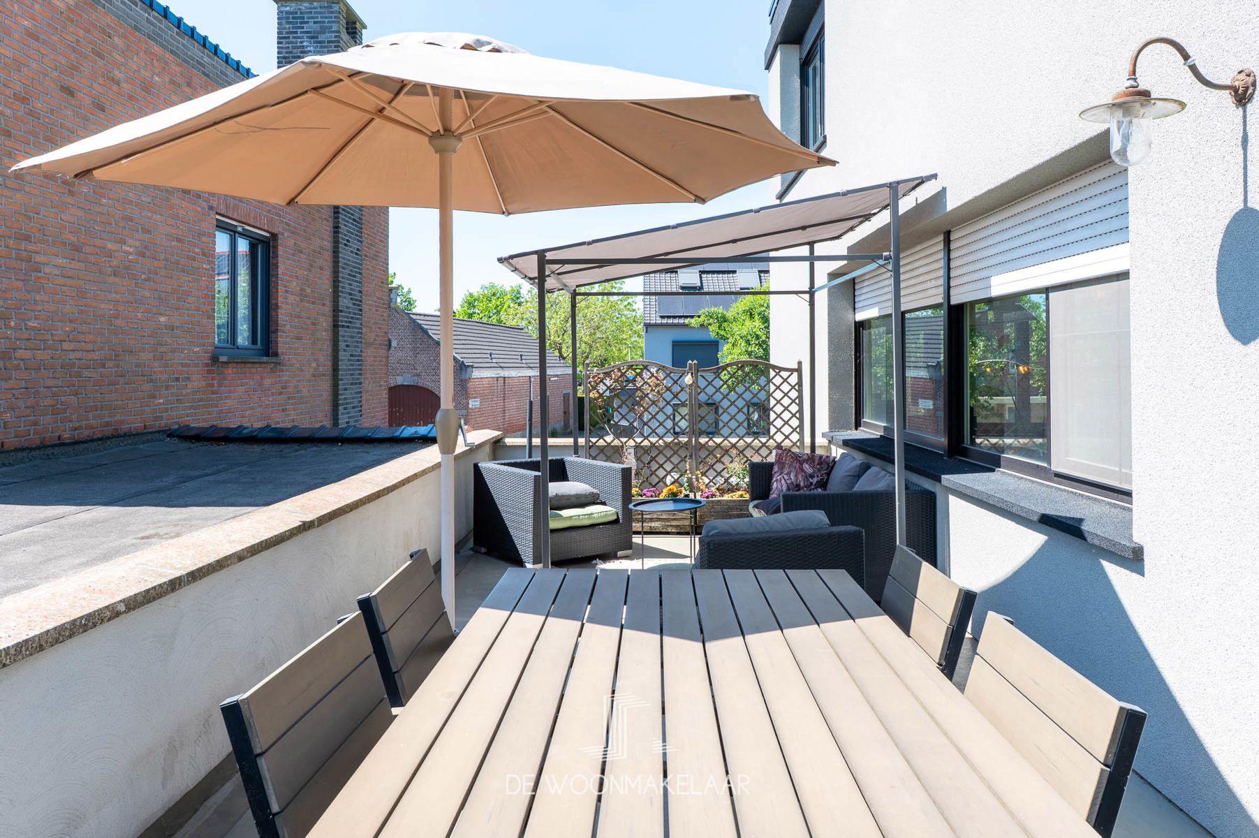 Halfopen bel-etage met 4 slaapkamers, garage en tuin foto 6