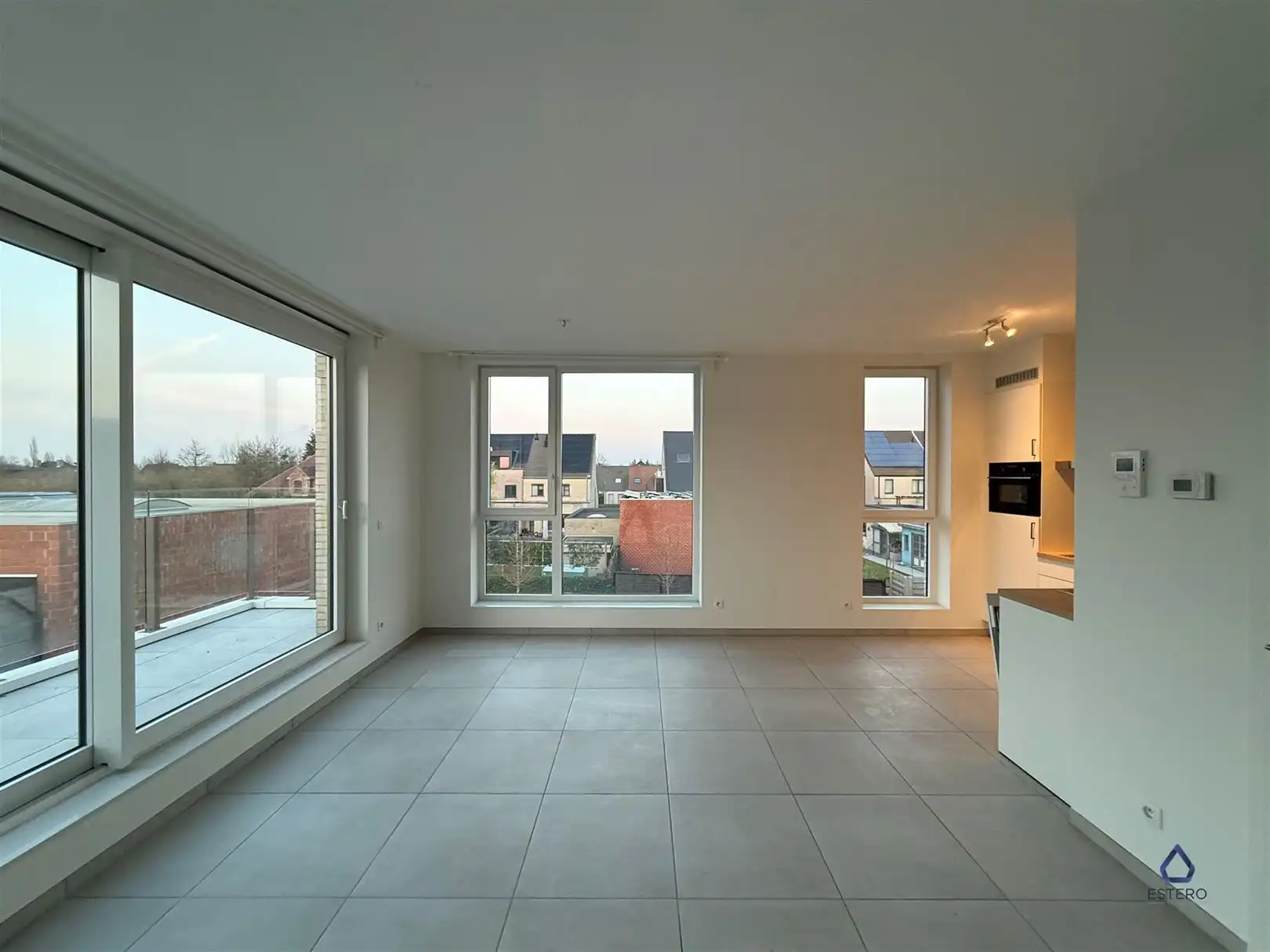 Mooi afgewerkt nieuwbouwappartement met 1 slaapkamer foto 3