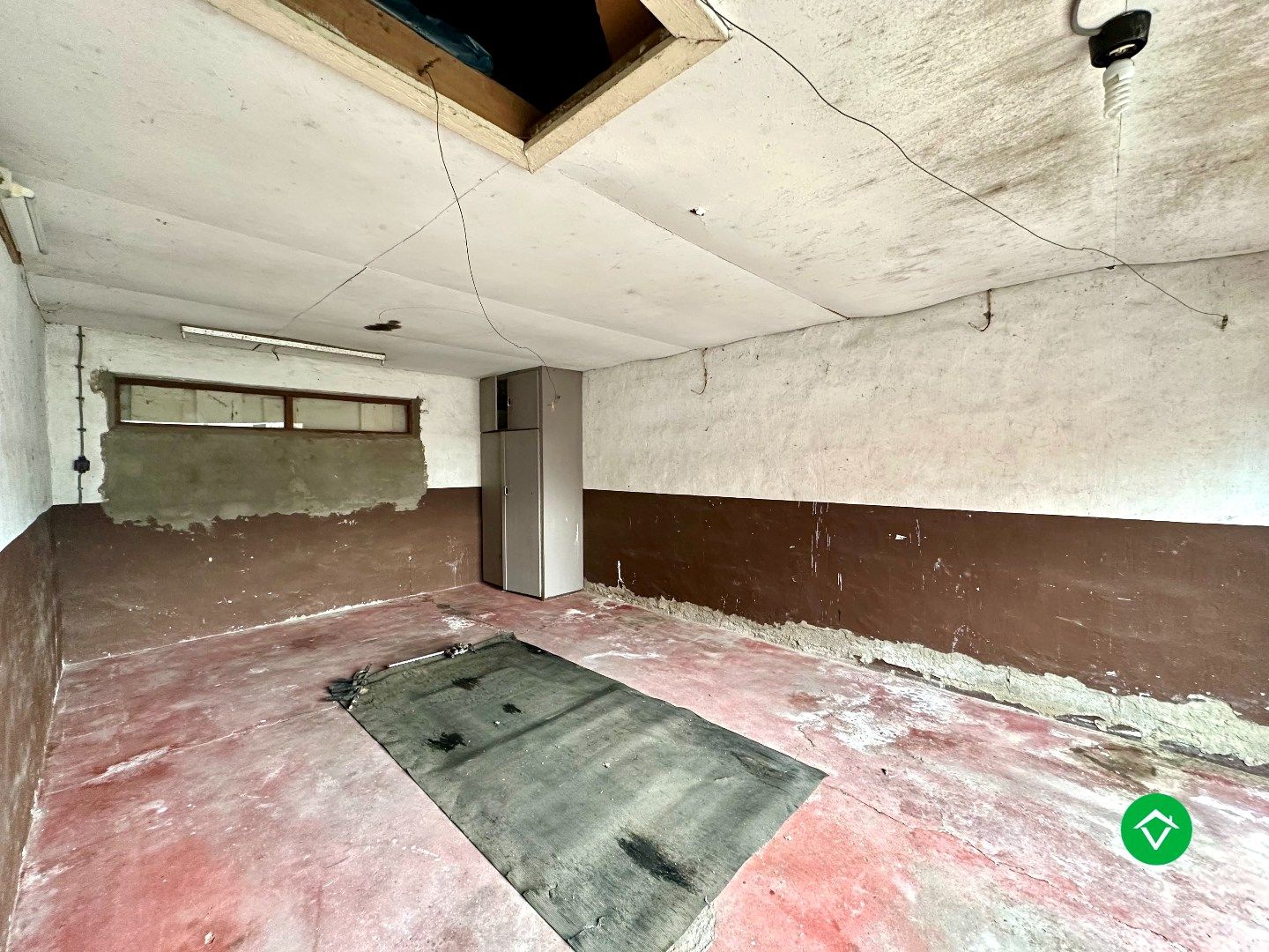 Alleenstaande woning met bakstenen garage en ruime tuin in Ichtegem foto 22