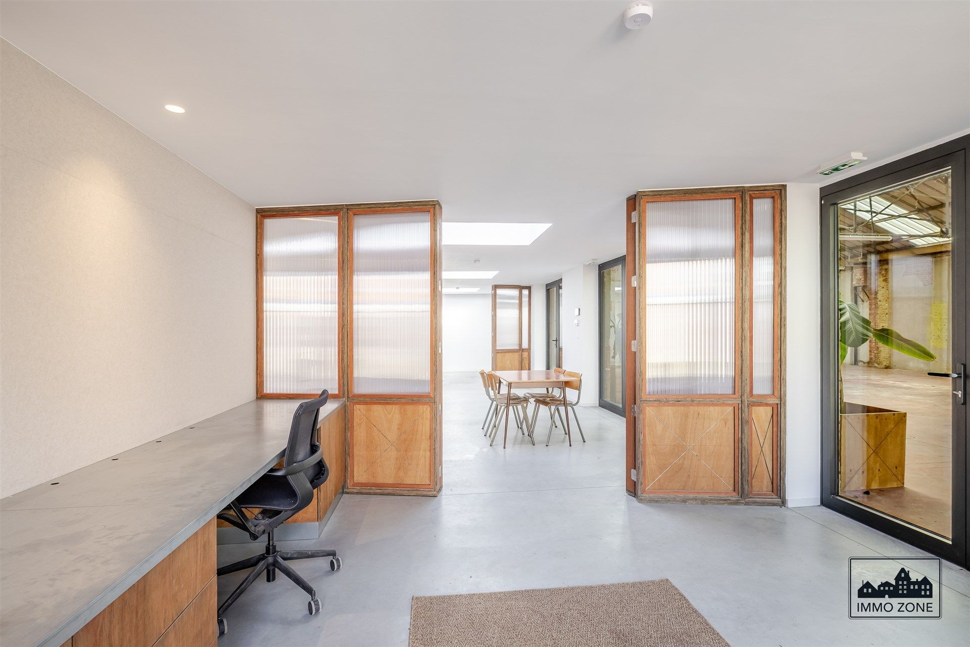 Stijlvol kantoor met veelzijdig magazijn in Sint-Niklaas foto 5
