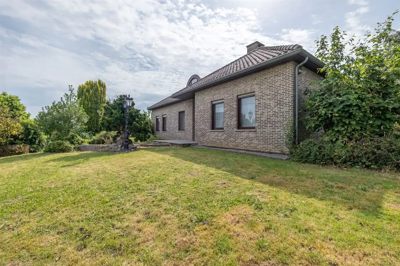 Landelijke villa op 1 hectare in Assent foto 29