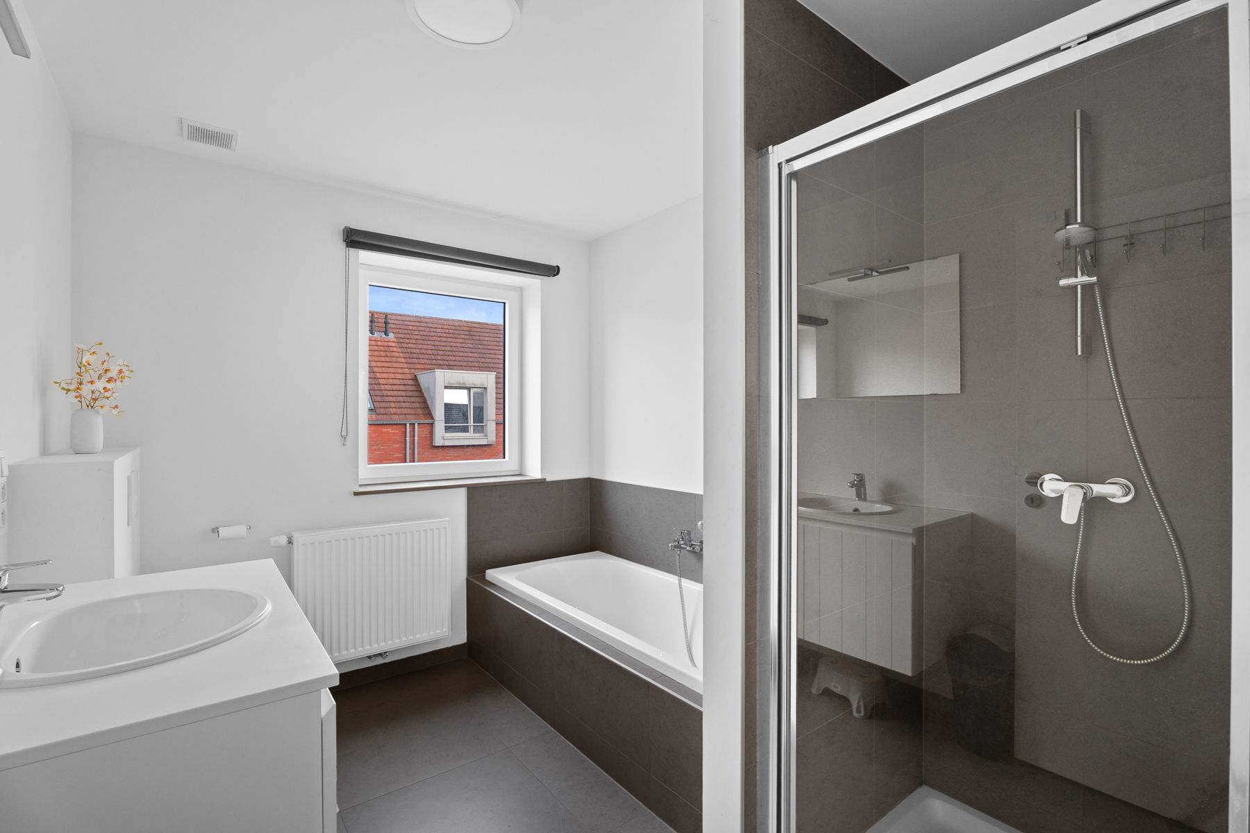 Energiezuinige recente woning in doodlopende straat te Eeklo foto 15