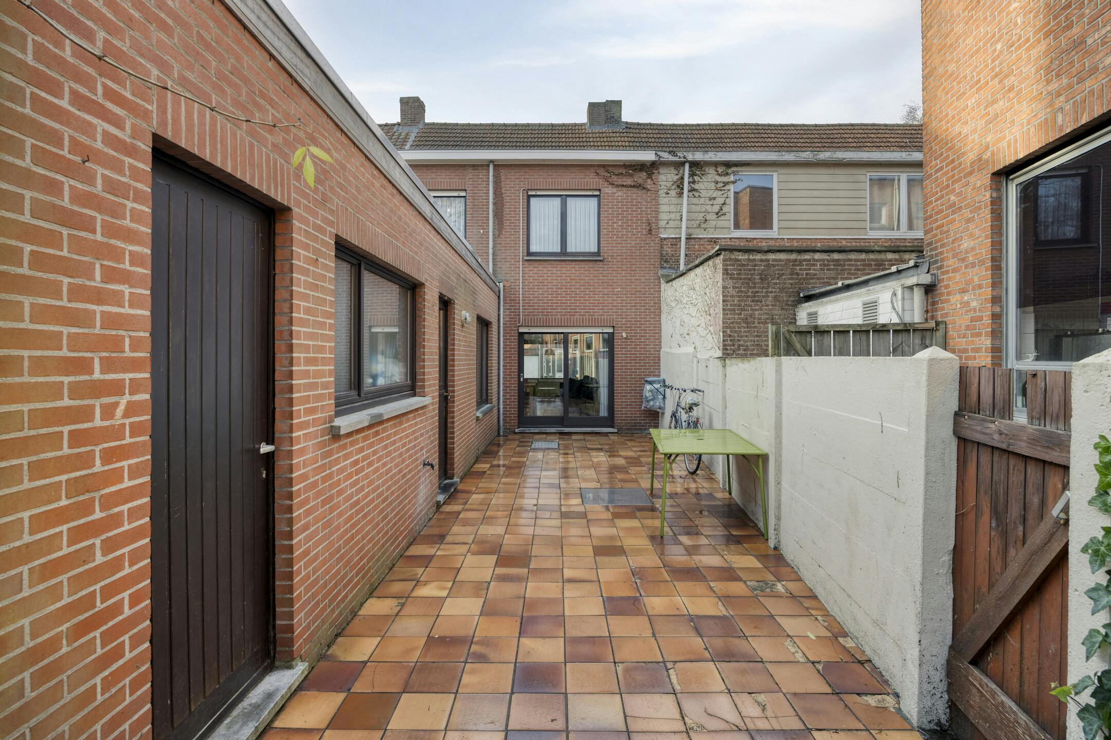 Gesloten bebouwing, op een perceel van circa 260m², te Essen-Wildert foto 21