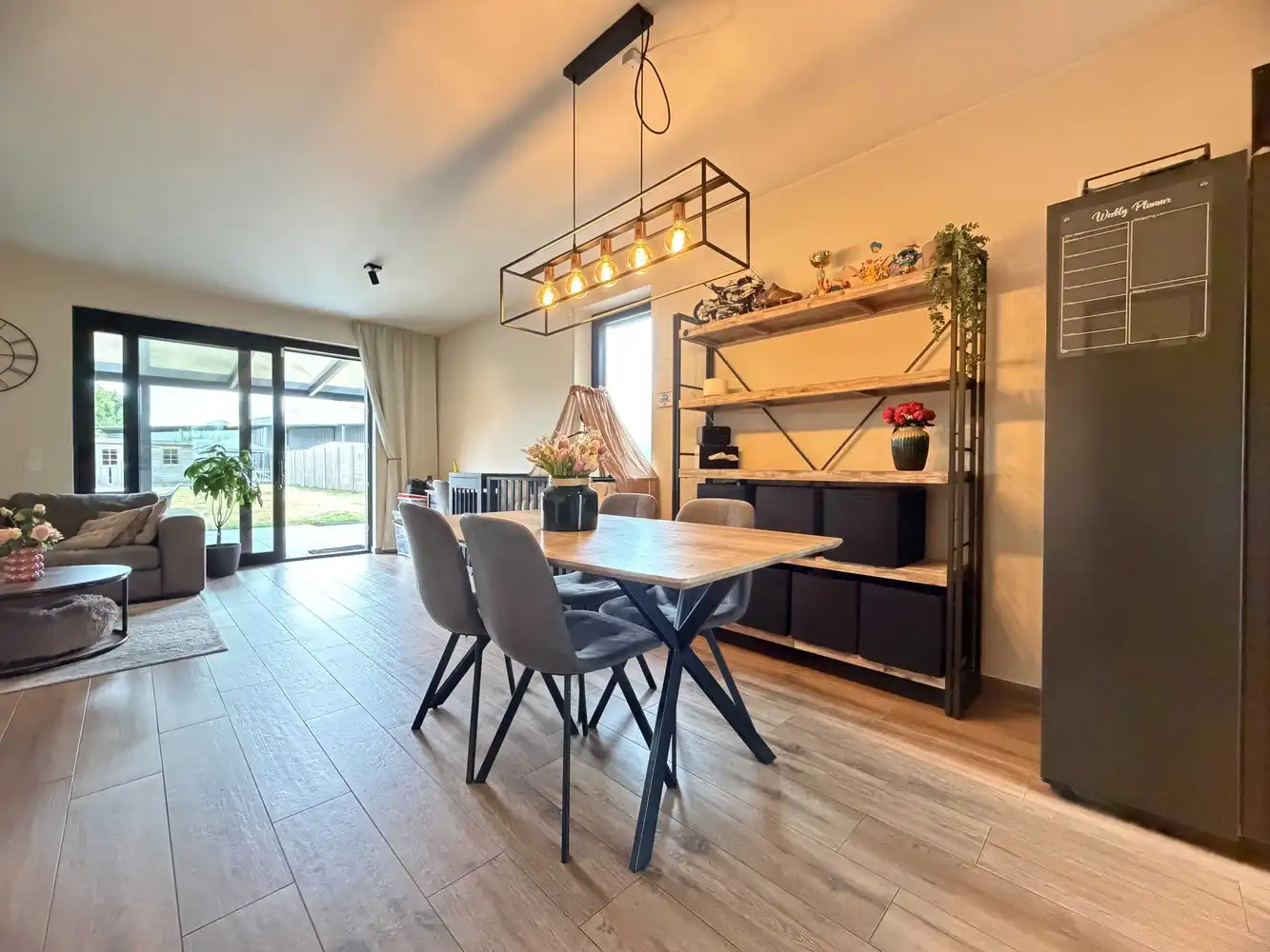 Rustig gelegen recente woning op een perceel van 4a 60ca foto 2