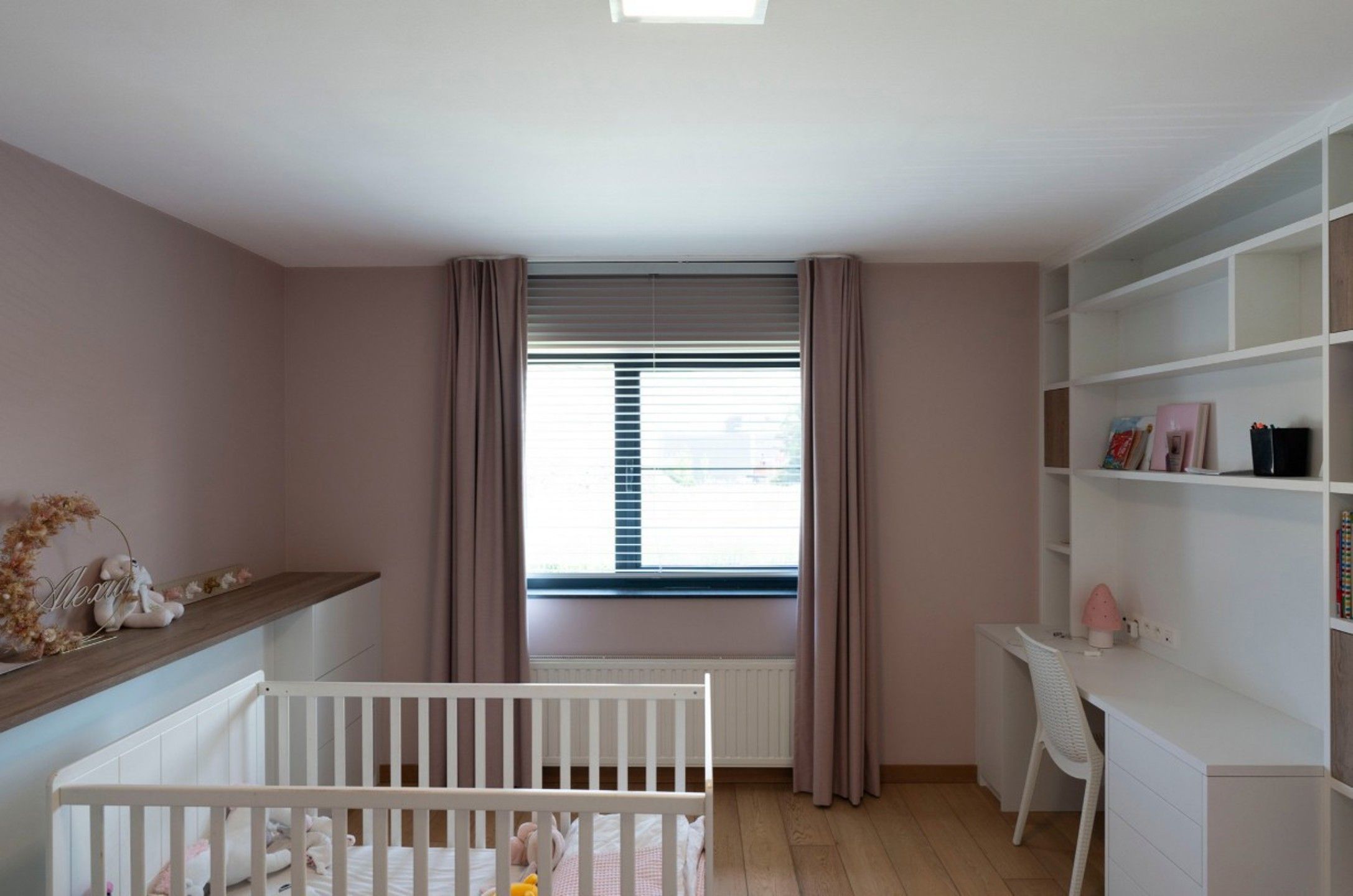 Uniek Bedrijfsgebouw & Luxe Villa In Beveren Te Koop foto 17