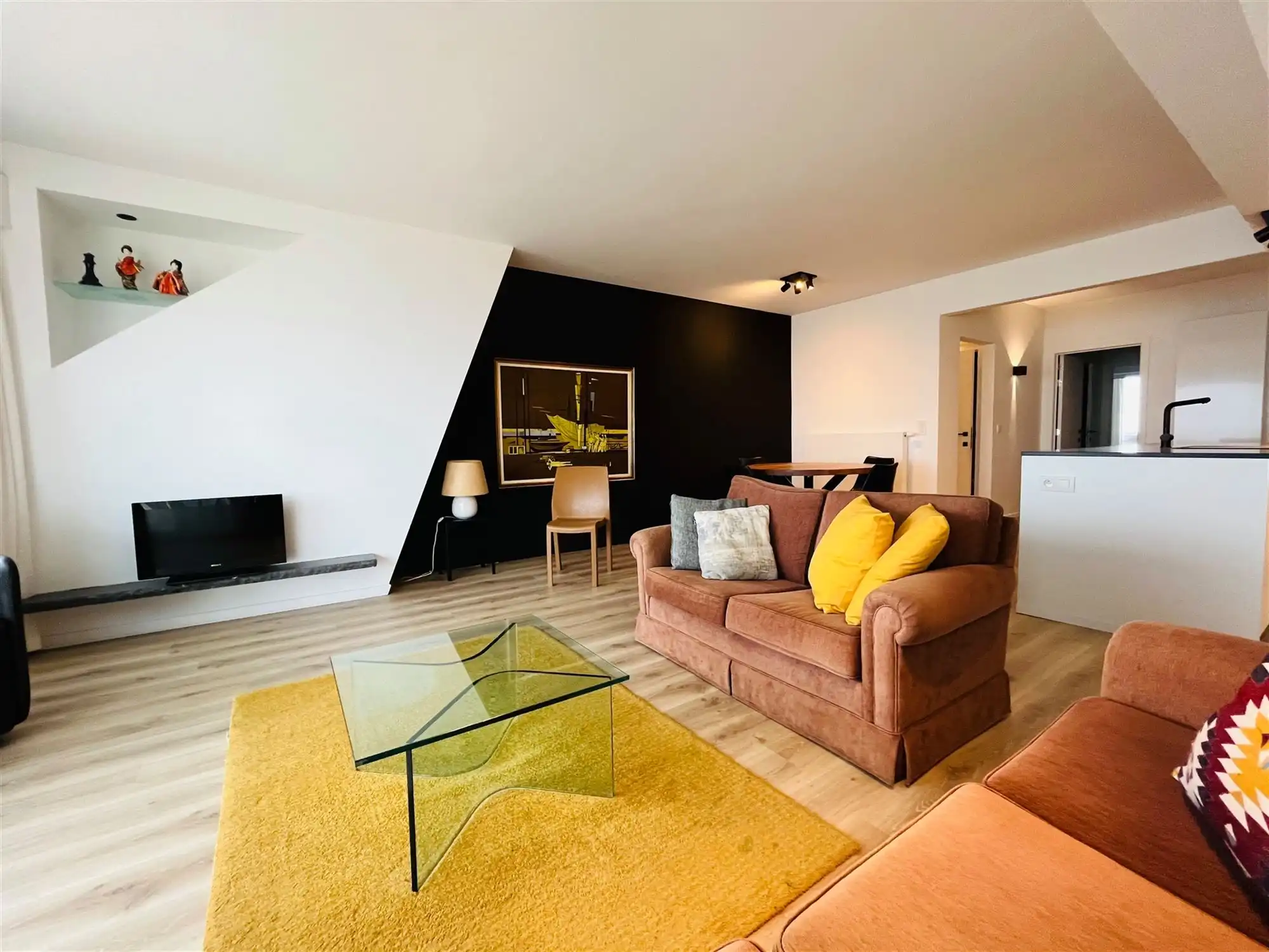Luxueus, gemeubeld appartement met terras foto 2