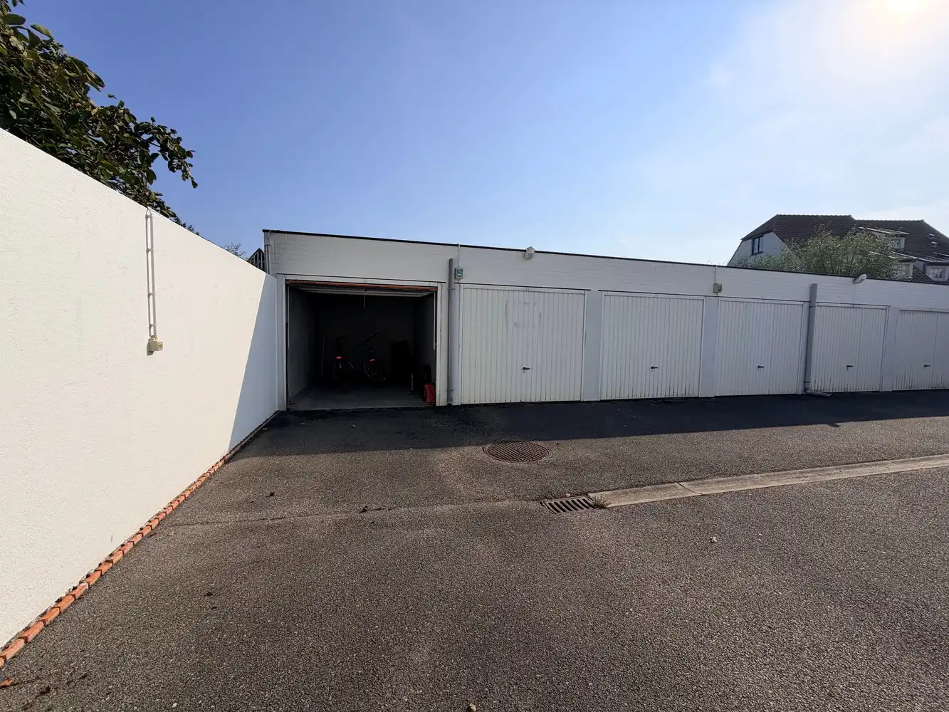 Gesloten garage in Duinbergen foto 4