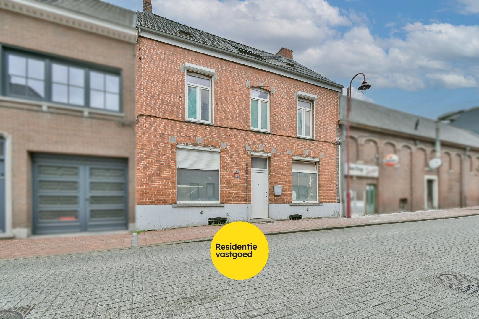 Ruime woning met bergen aan potentieel! foto {{pictureIndex}}