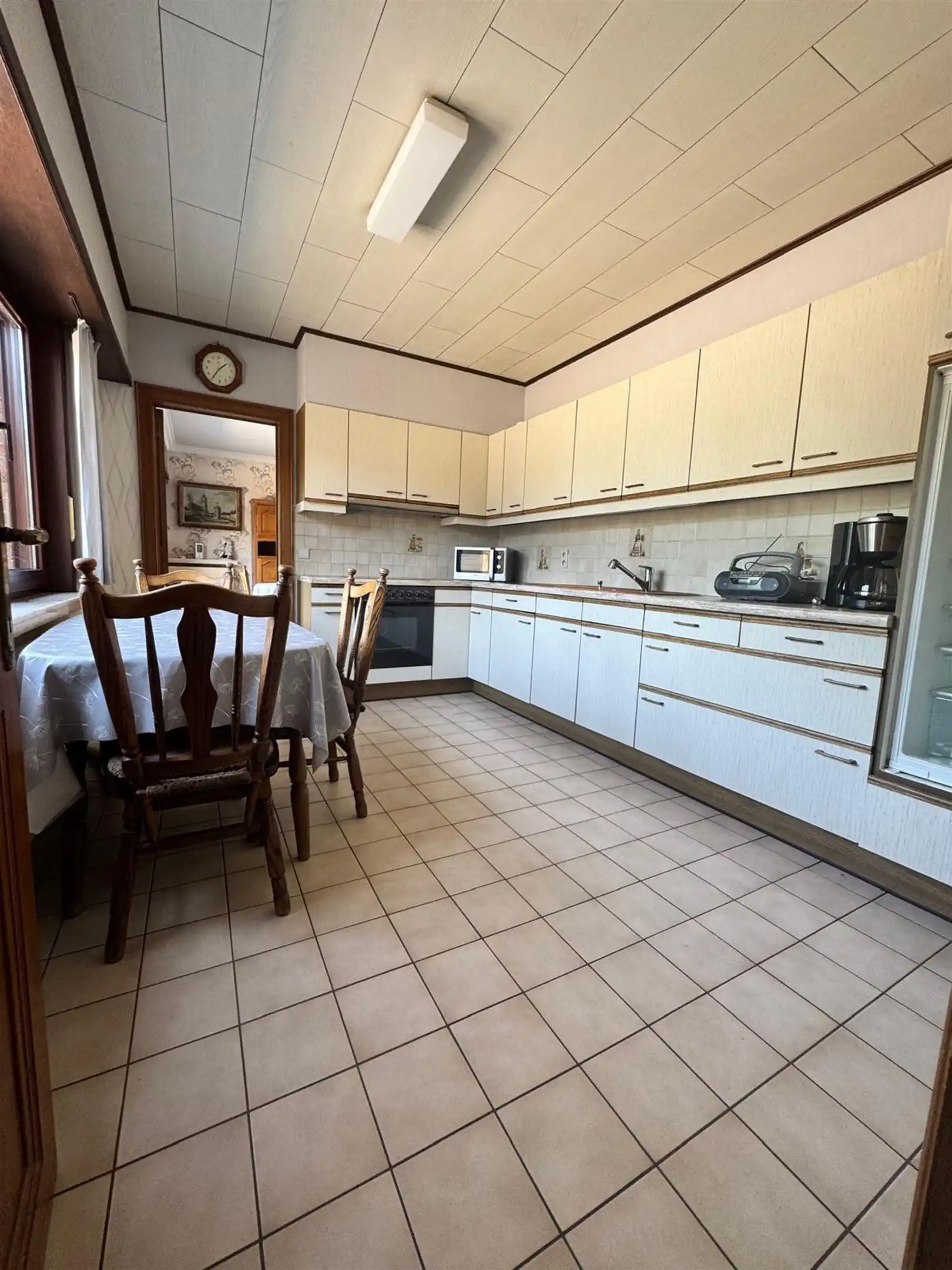 Volledig bemeubelde woning te huur in Sint-Gillis-Waas – ideaal voor bedrijven en zelfstandigen foto 8