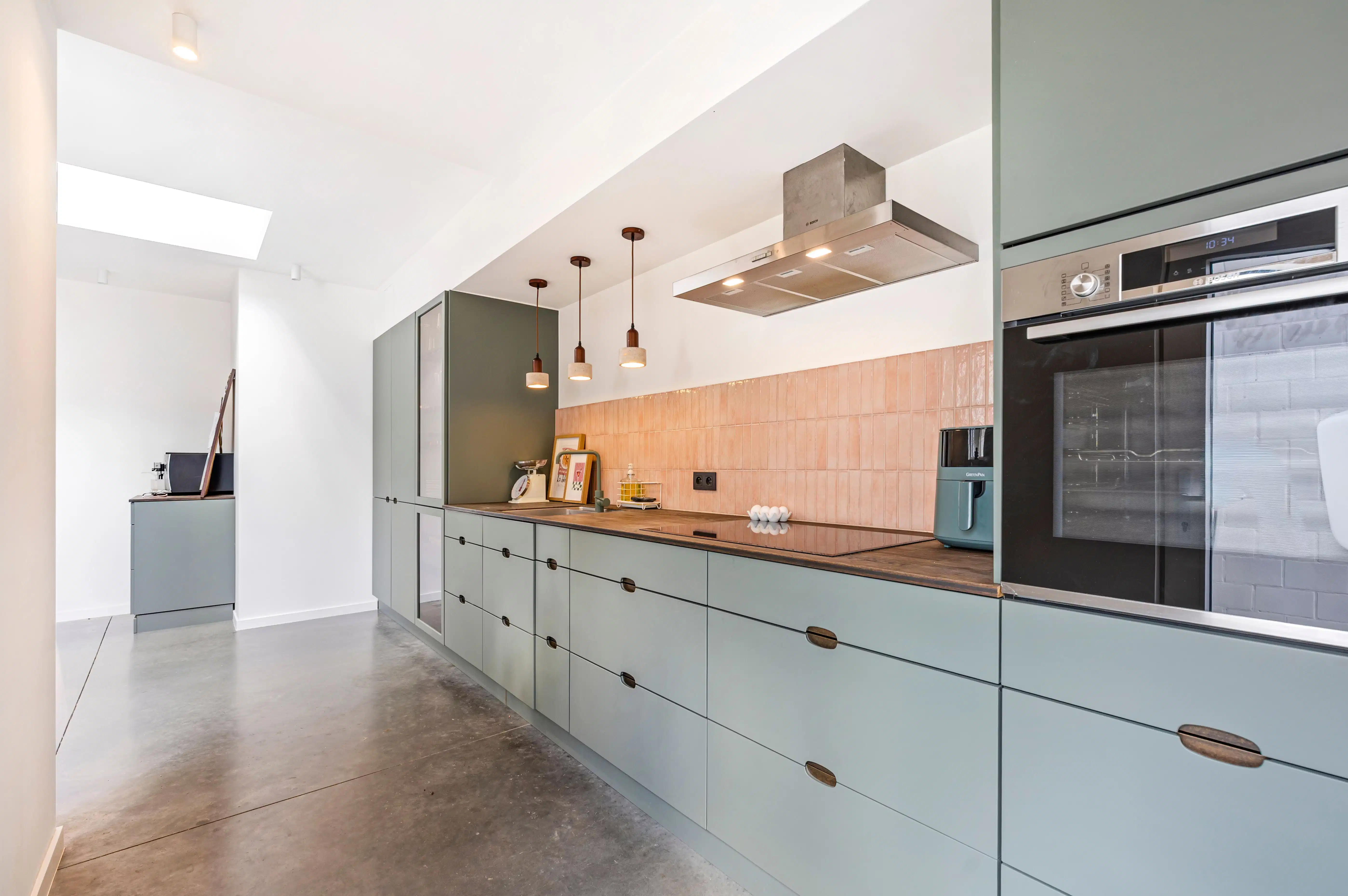 Charmante, instapklare woning met tuin en achteringang. foto 4