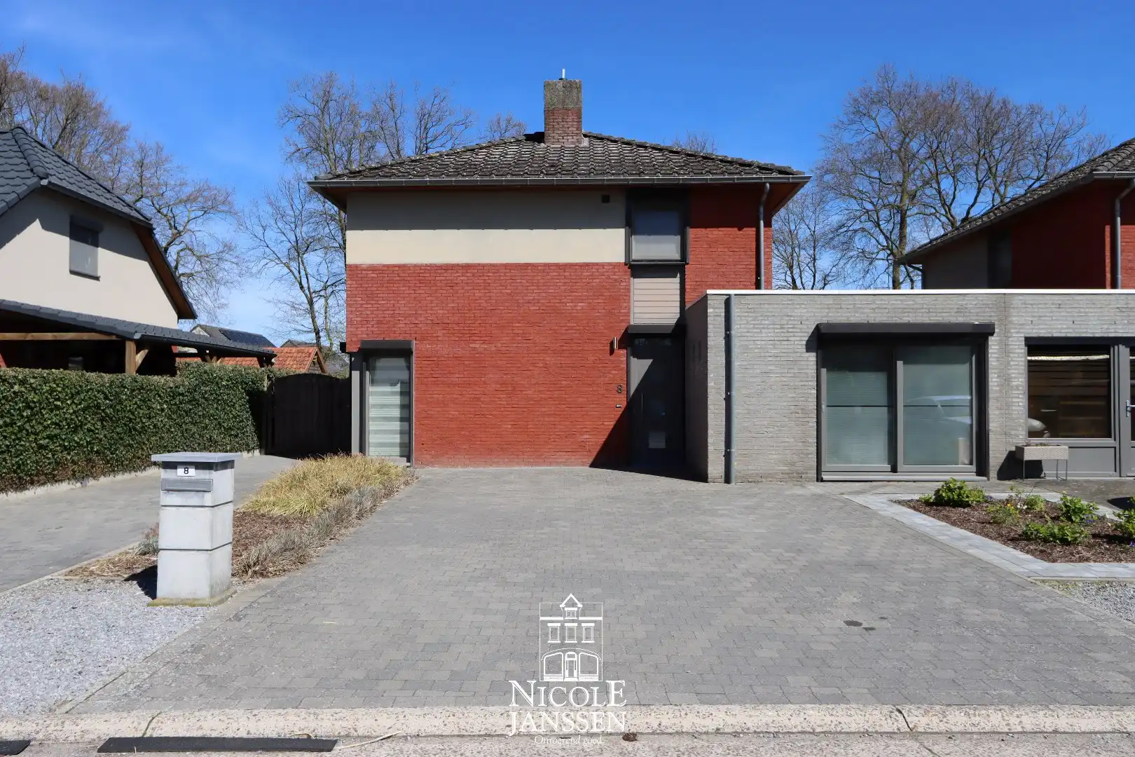 Instapklare gezinswoning foto {{pictureIndex}}