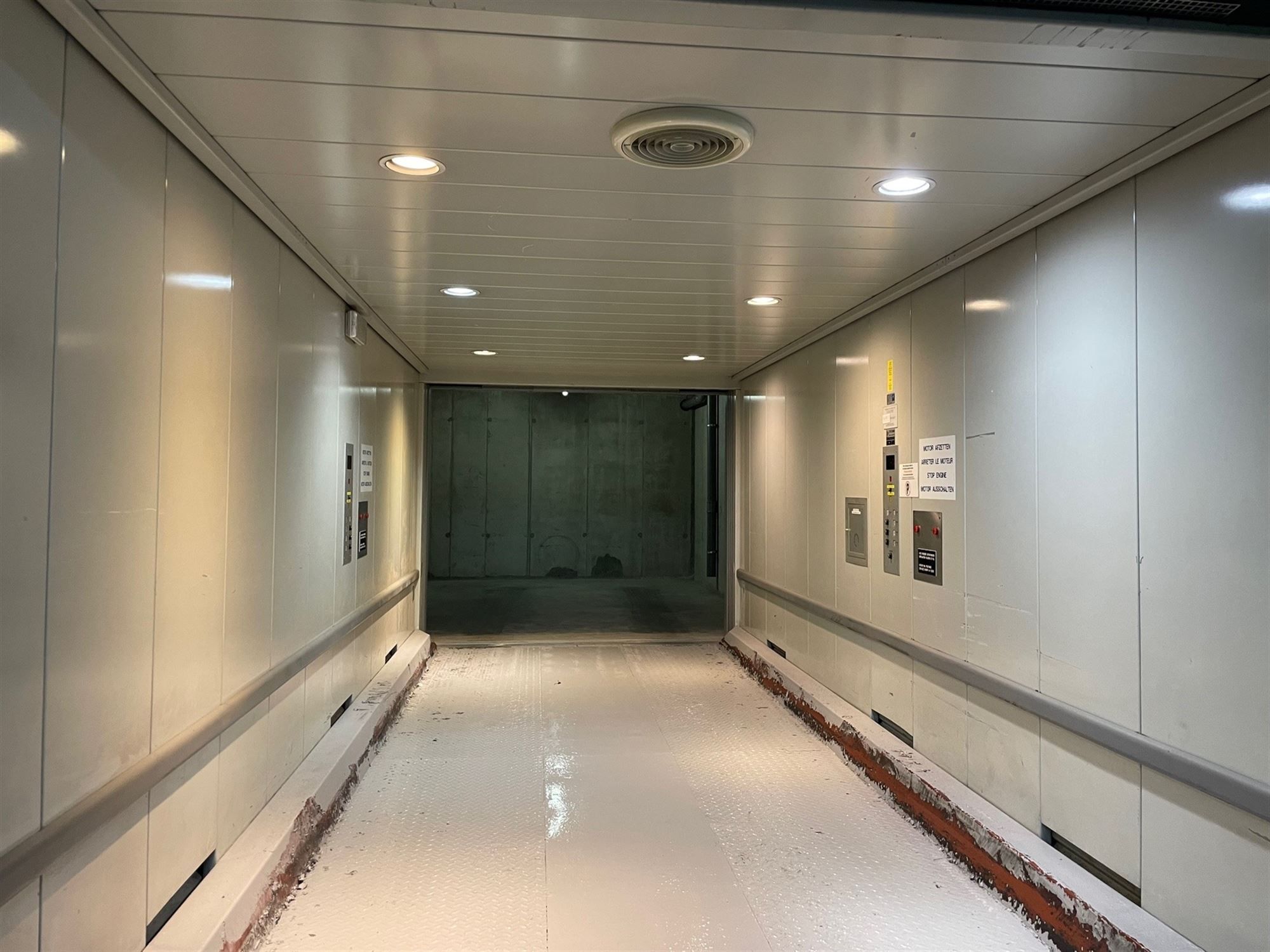 Garagebox in afgesloten complex foto 5