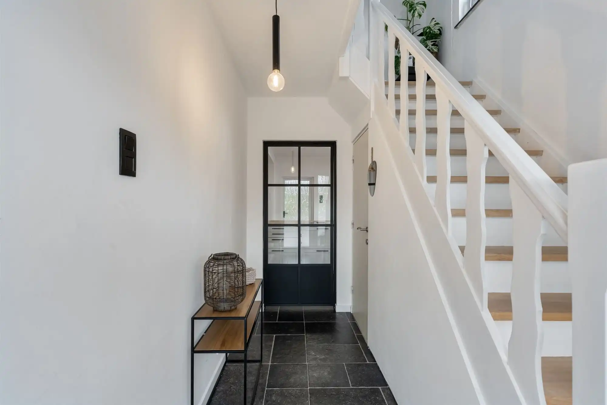 Gerenoveerde halfvrijstaande woning op perceel van 5a 57ca te Neeroeteren foto 2