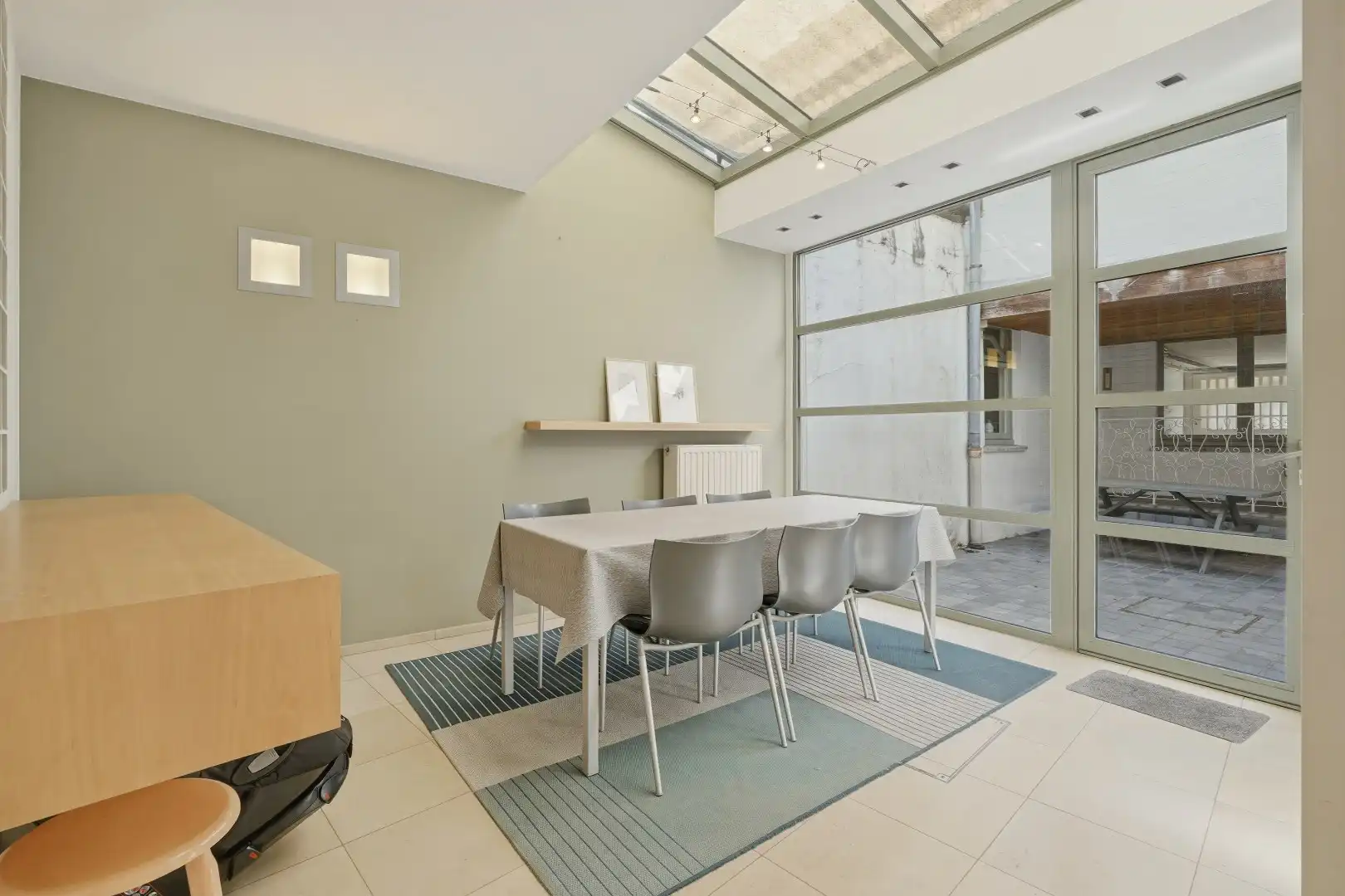 Multifunctionele woning met handelsruimte in hartje Veurne. foto 6