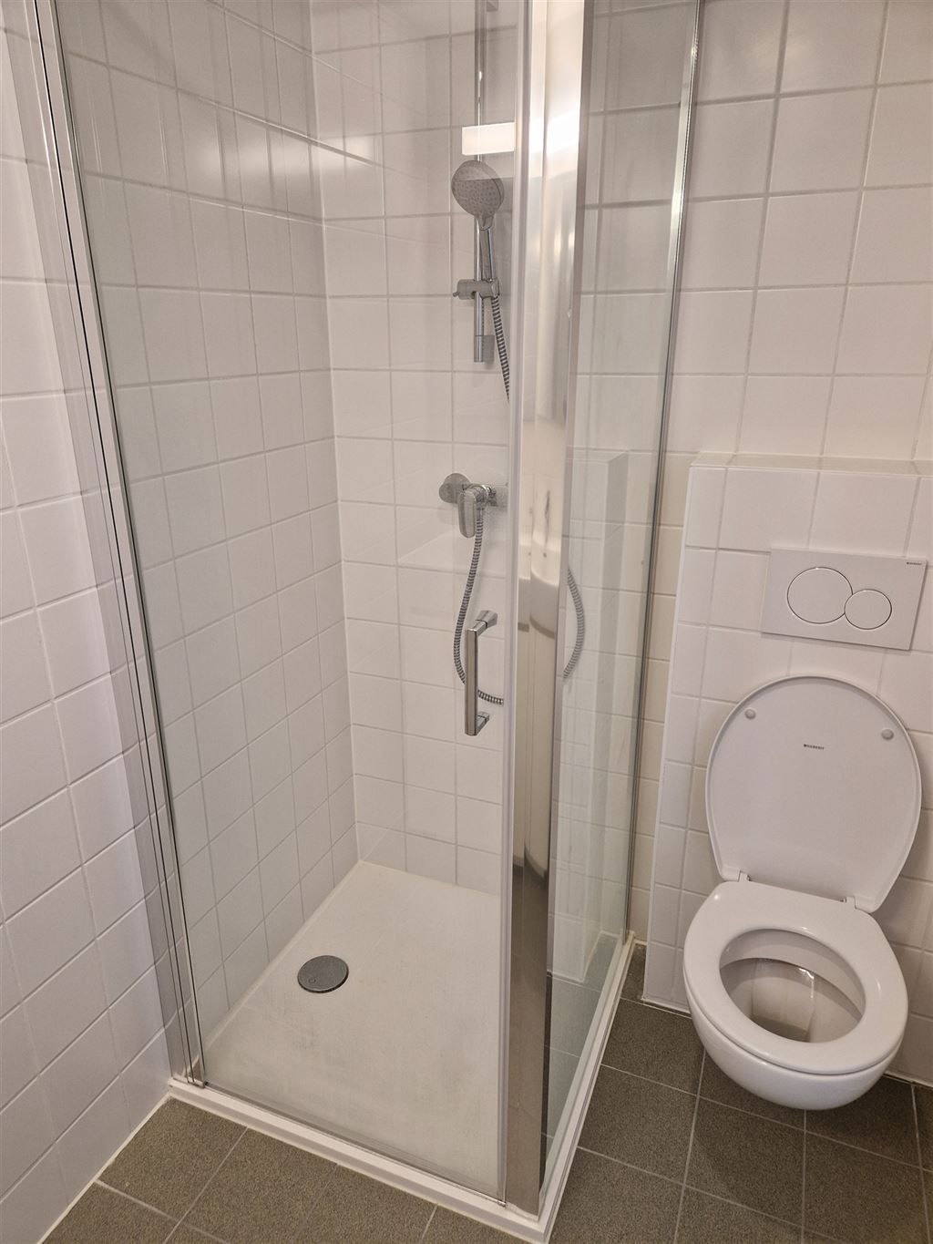 Prachtige hoogwaardige nieuwbouw studentenkamer in hartje Leuven.  foto 13