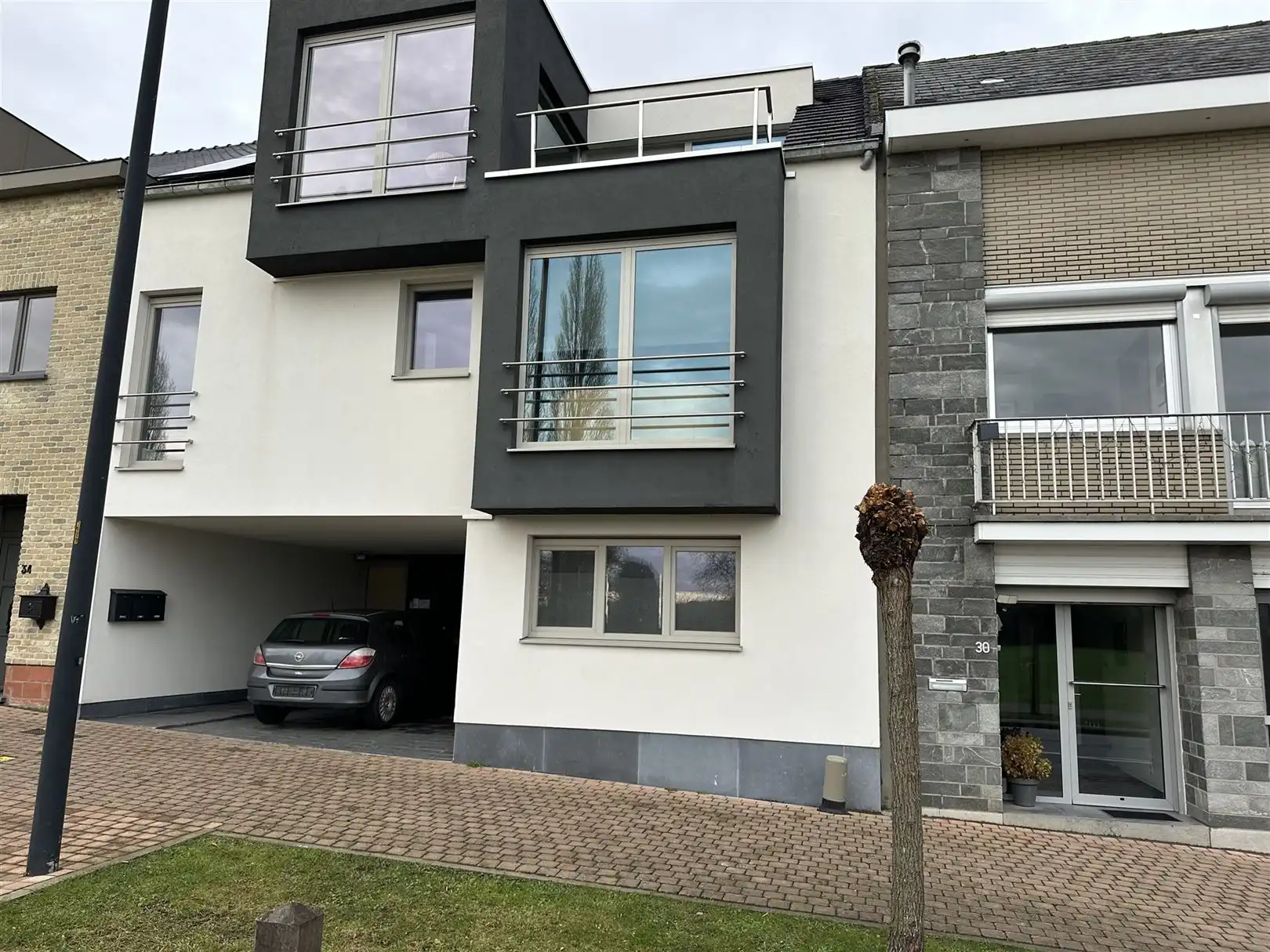 Instapklaar 2-slpk appartement te huur  foto 2