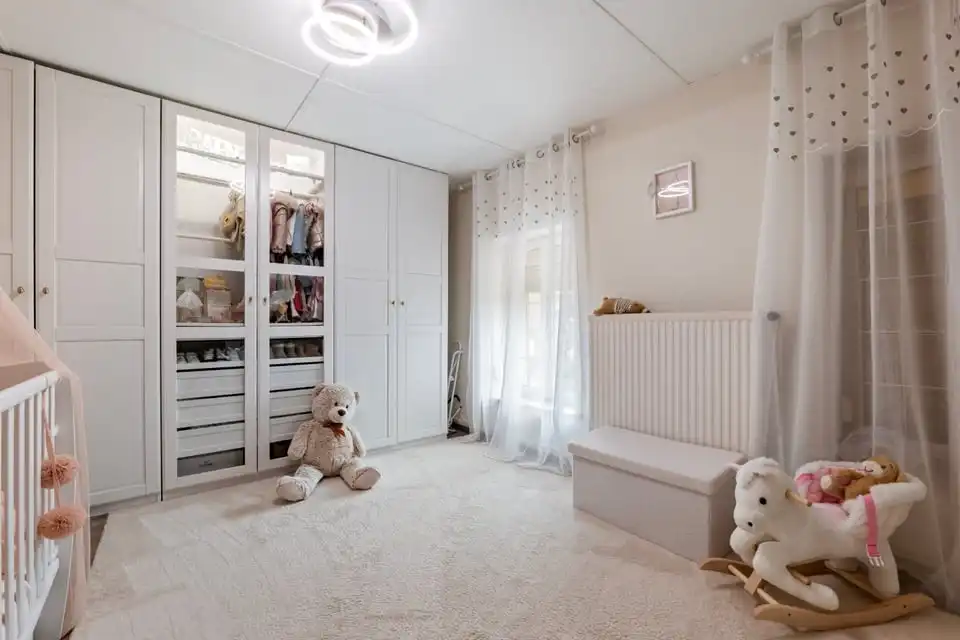 VERRASSEND RUIME GEZINSWONING MET 3 SLKS IN MONTENAKEN foto 21