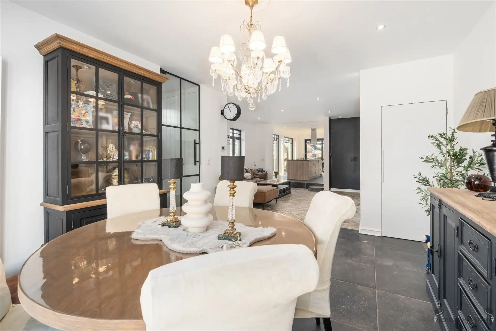 INSTELPRIJS - Prachtige moderne pastoriewoning met luxe afwerking, 3 slaapkamers en grote tuin op 13 are foto 5