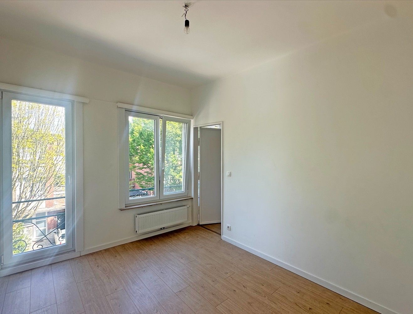 Ruim vernieuwd appartement met 2 slaapkamers op gunstige locatie in Wilrijk foto 6