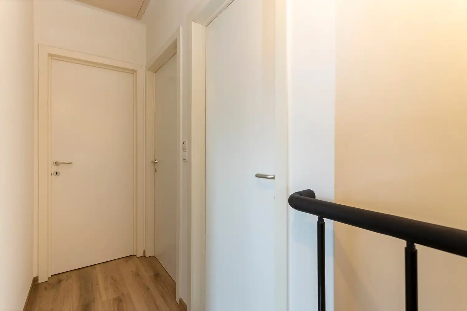 ZEER RUIM DUPLEX APPARTEMENT CENTRUM DIEST MET ZICHT OP PARK! foto 16