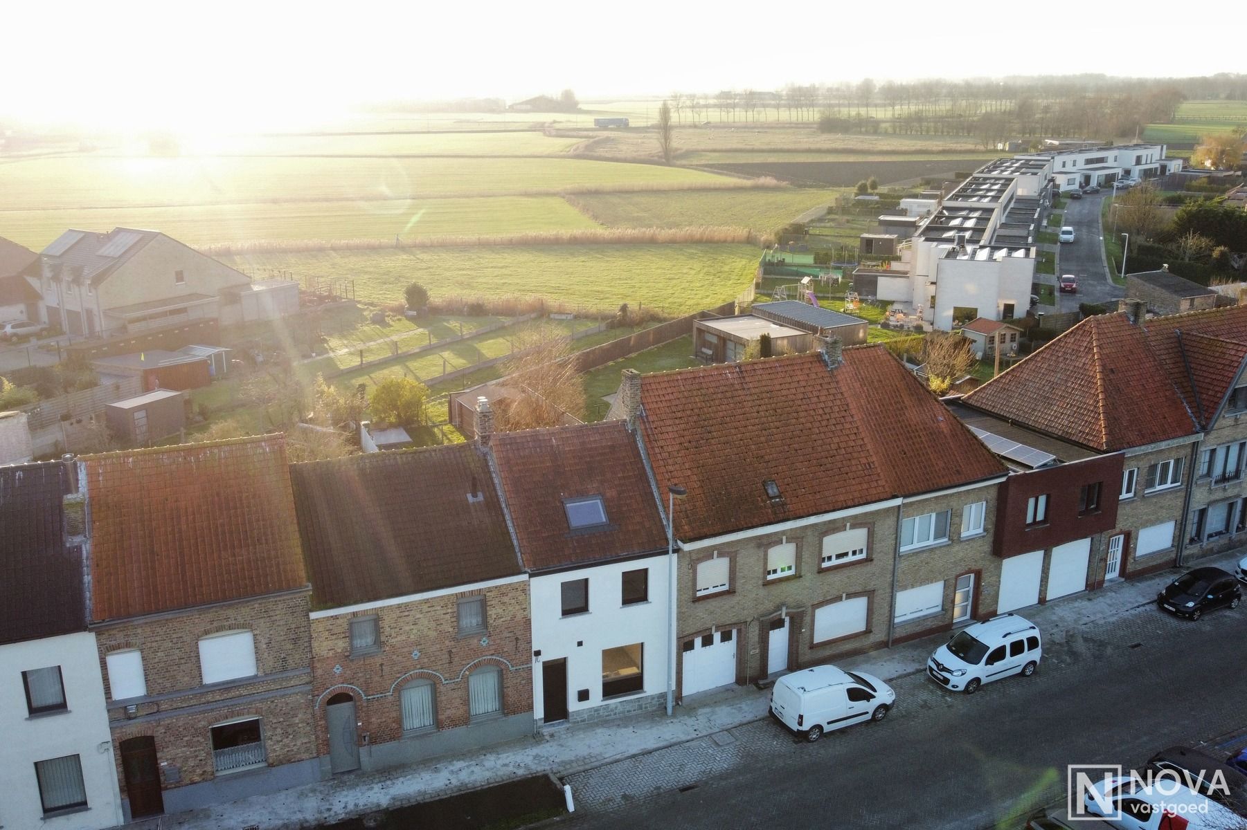 Volledig vernieuwde woning met 3 slaapkamers en tuin. foto 22