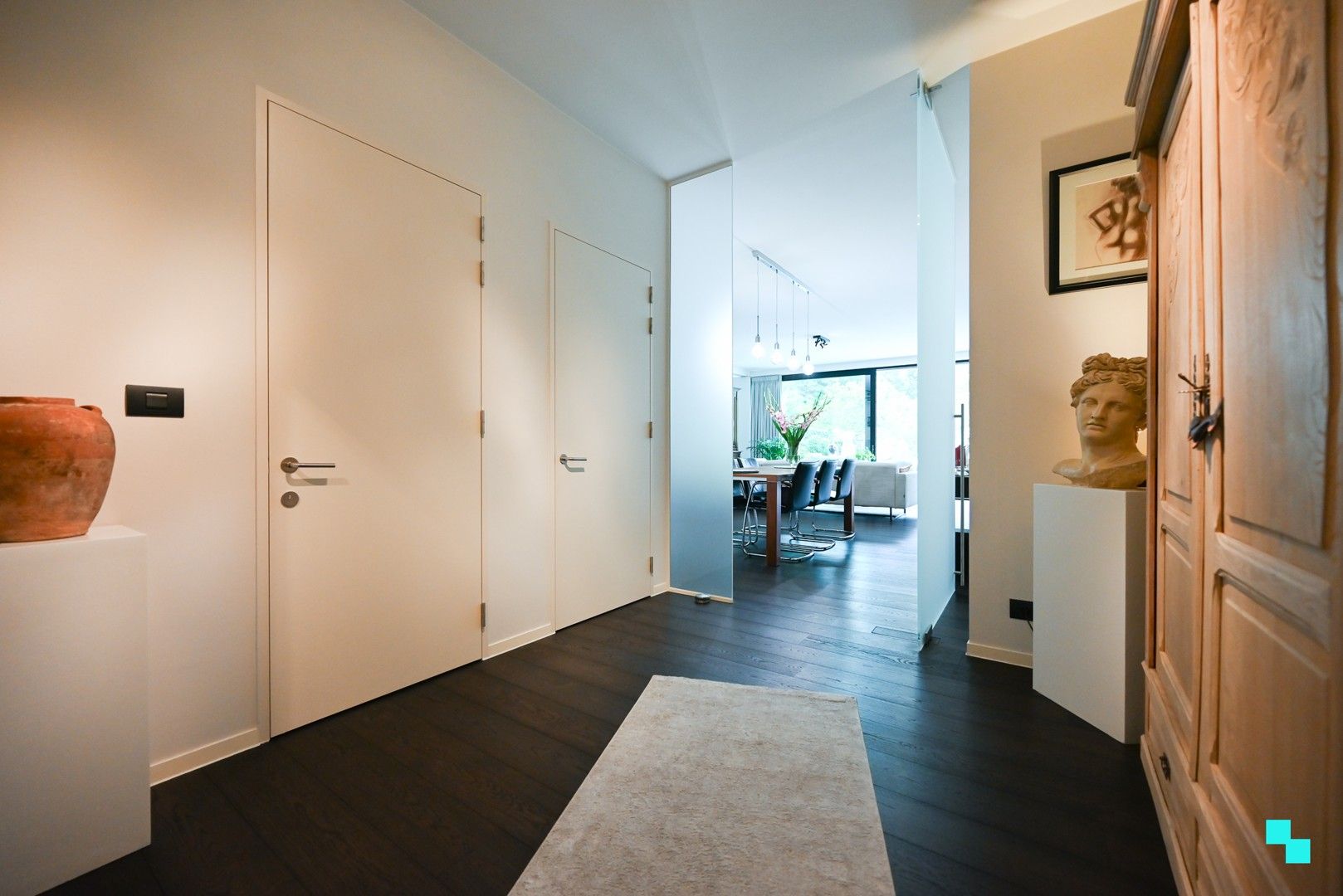 Uitzonderlijk hoogwaardig afgewerkt gelijkvloers appartement langs de Mandel foto 3