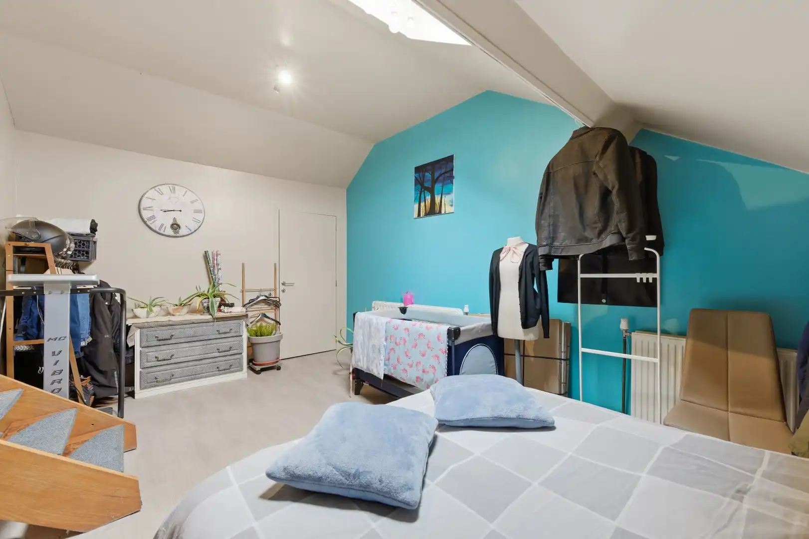 Zeer goed gelegen open bebouwing met 2 zeer ruime slaapkamers, garage en aangelegde tuin met terras foto 16