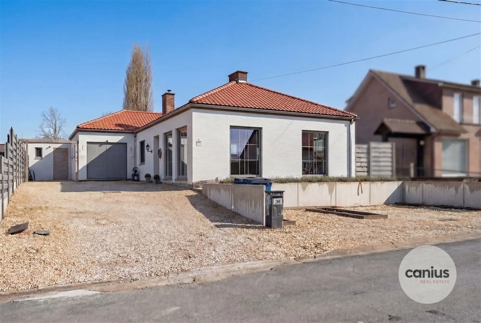 KNAPPE GELIJKVLOERSE WONING MET 4 SLAAPKAMERS foto 2