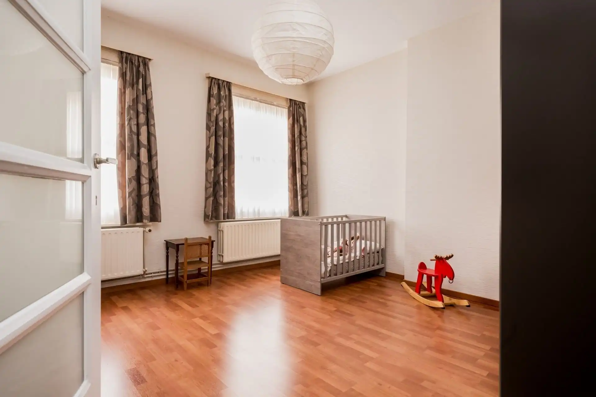 Ruime karaktervolle woning met 6 slpks en tuin! foto 18