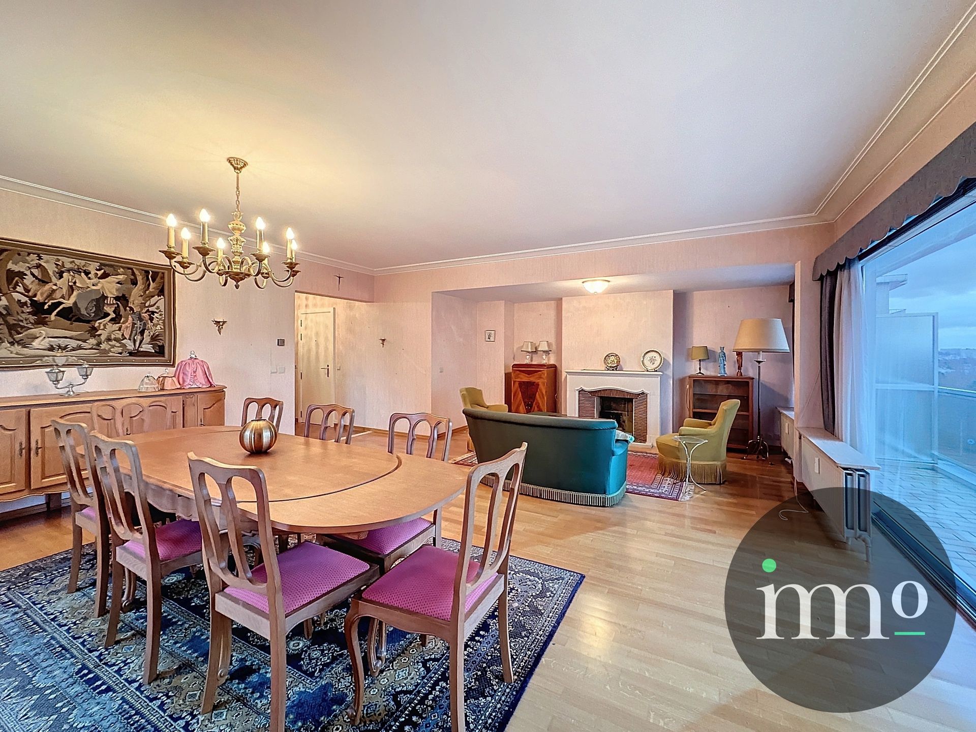 Appartement met 2 kamers en terras en staanplaats! foto 4