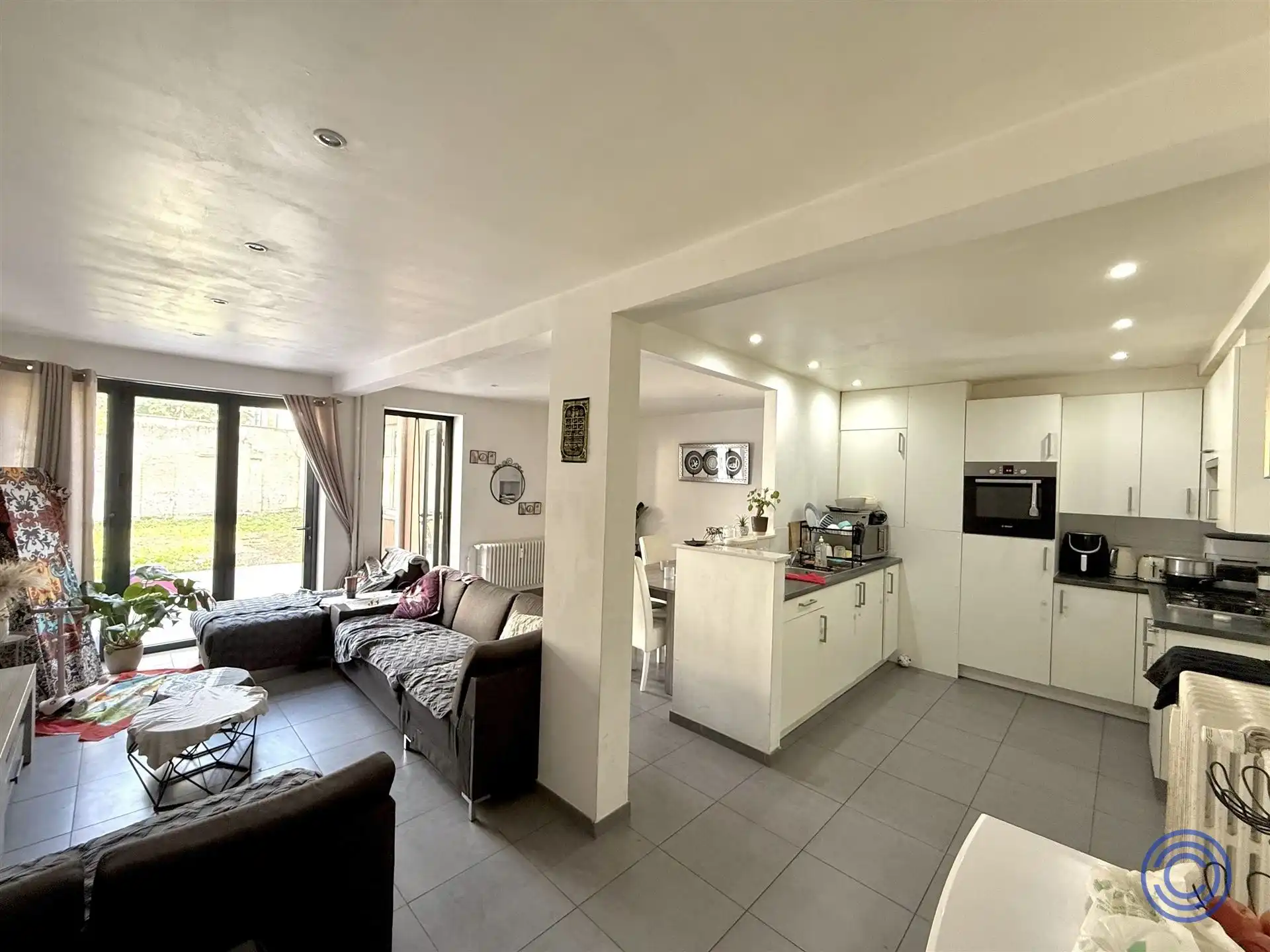 Zeldzame vondst! 2-slpk appartement met 107m² buitenruimte! foto 2