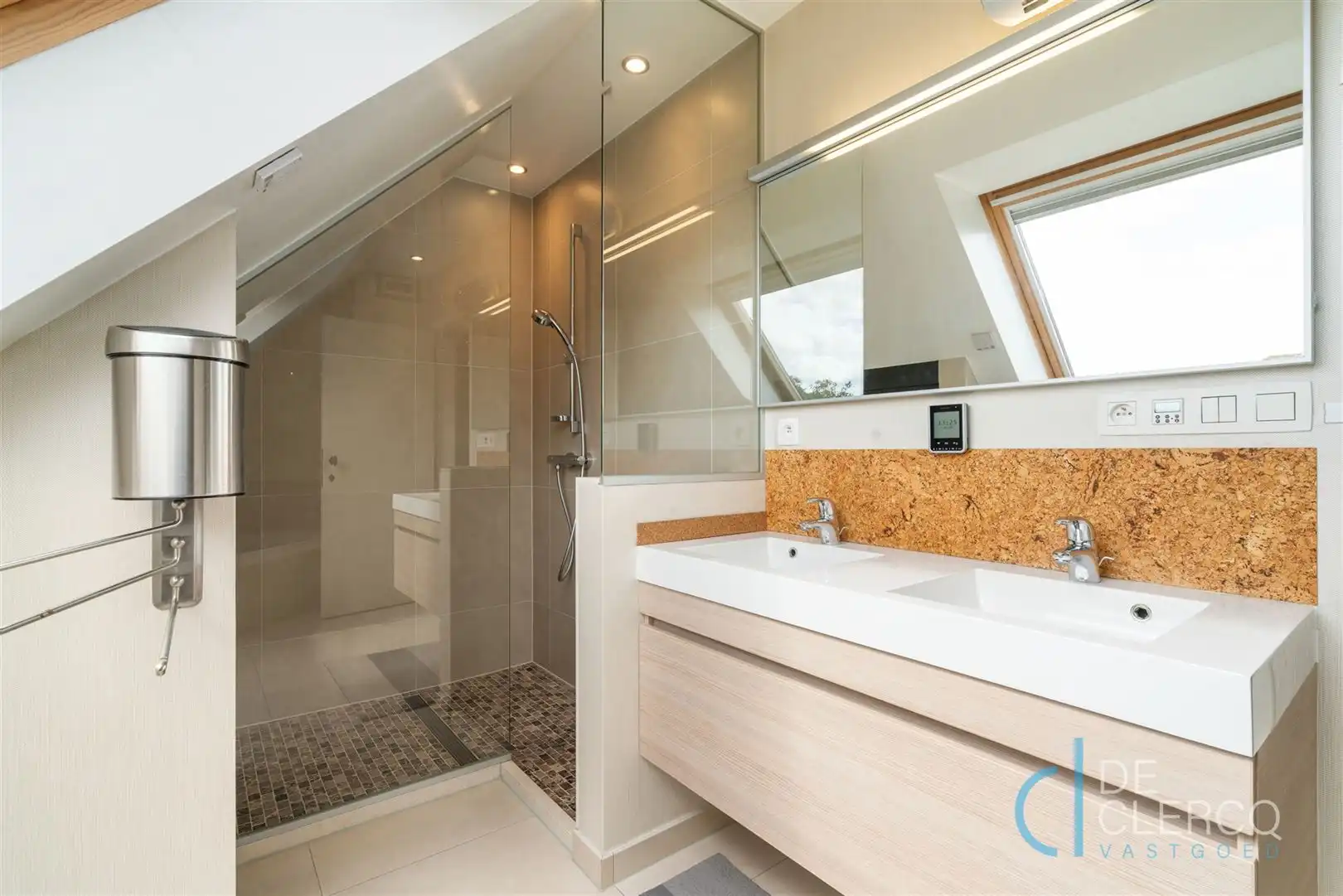 Onderhoudsvriendelijk instapklare woning te huur Lochristi! foto 14