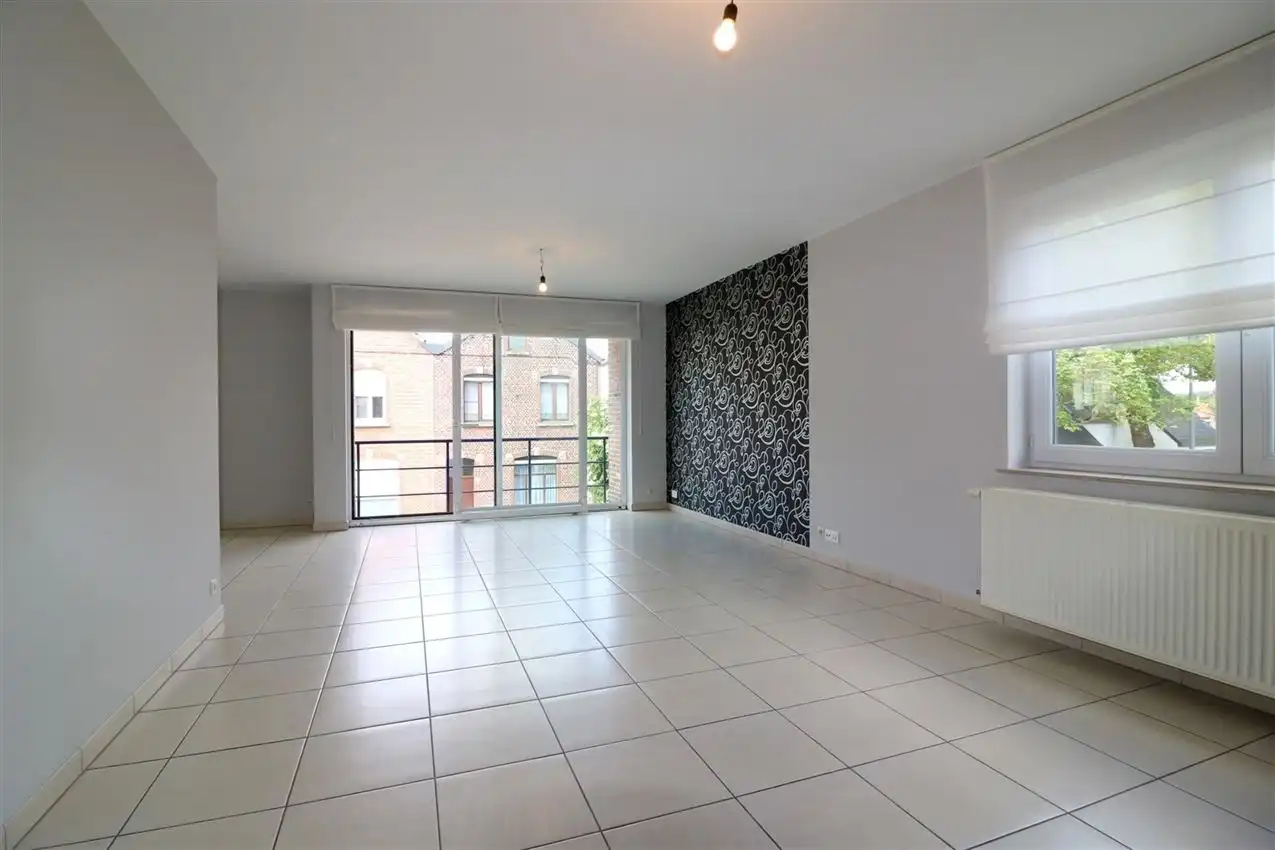 Appartement met 2 slpk., grote garage en terras, rustige ligging foto 6