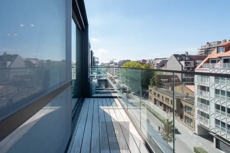 Instapklaar recent luxueus duplex-appartement met 2 terrassen in residentie Lectus IX. foto 5