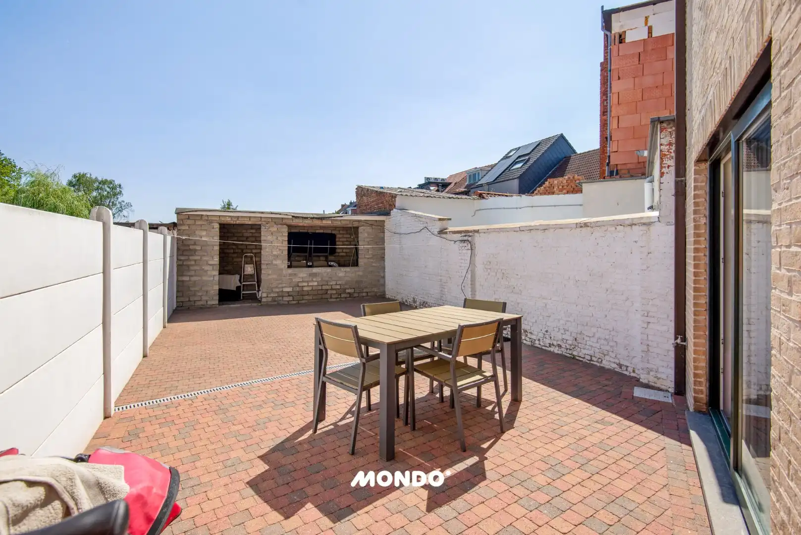 Ruime gezinswoning met zonnig terras op centrale ligging foto 11