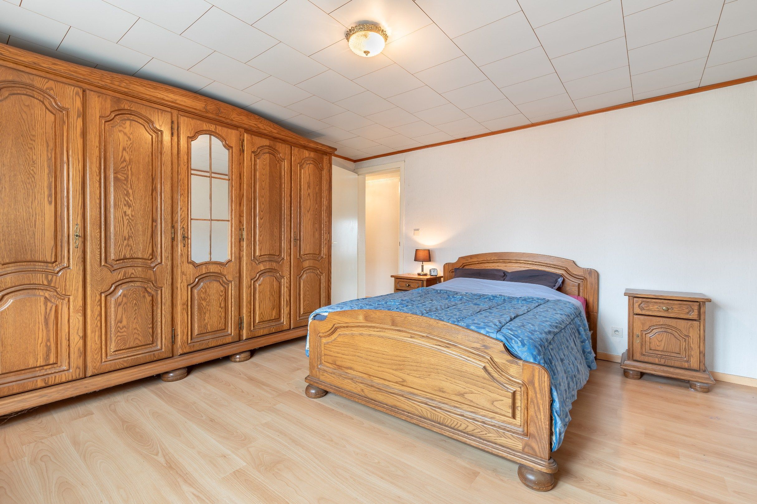 Woning met achterliggende grote loodsen (220m2) foto 7