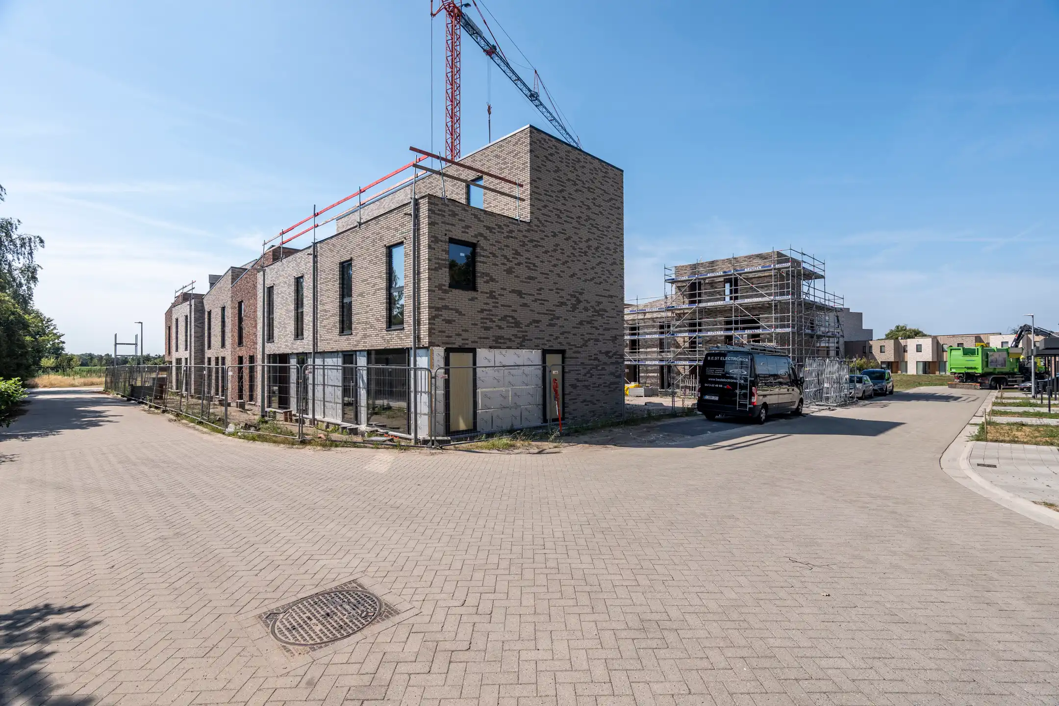 BEN woningen met 4 slpks, 2 badks, en tuinen met bijgebouw  foto 4