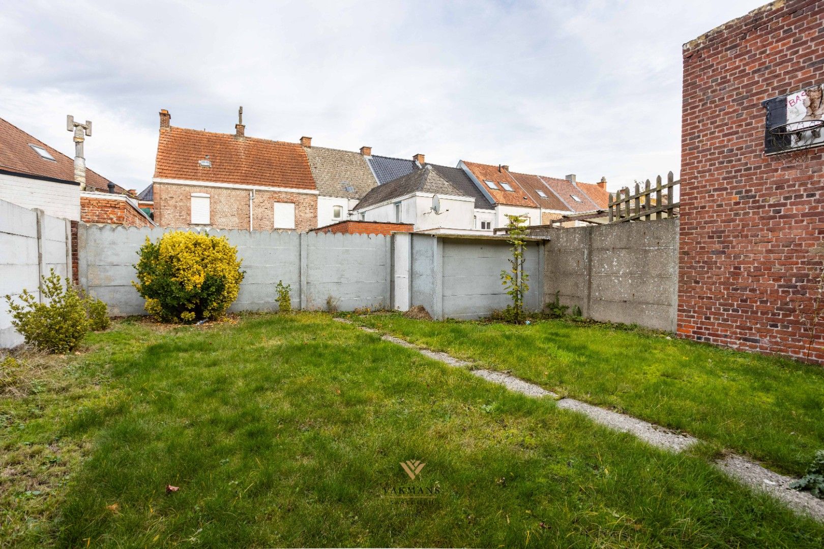 Zeer toffe ruime woning met garage en tuin foto 24