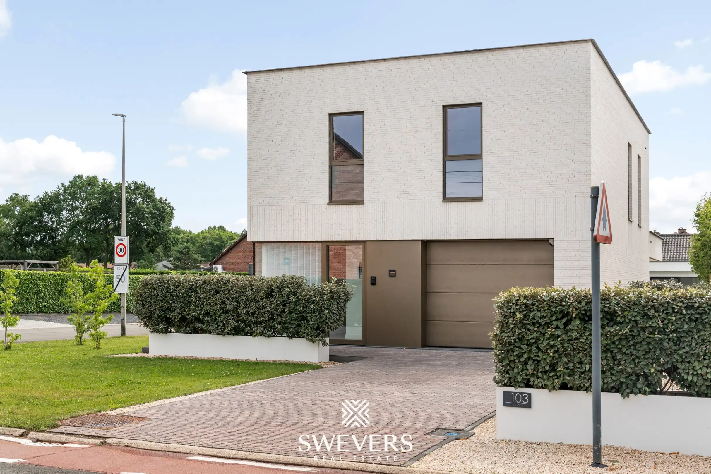 Moderne architectenwoning met hoogwaardige afwerking en zwembad in Paal foto 42