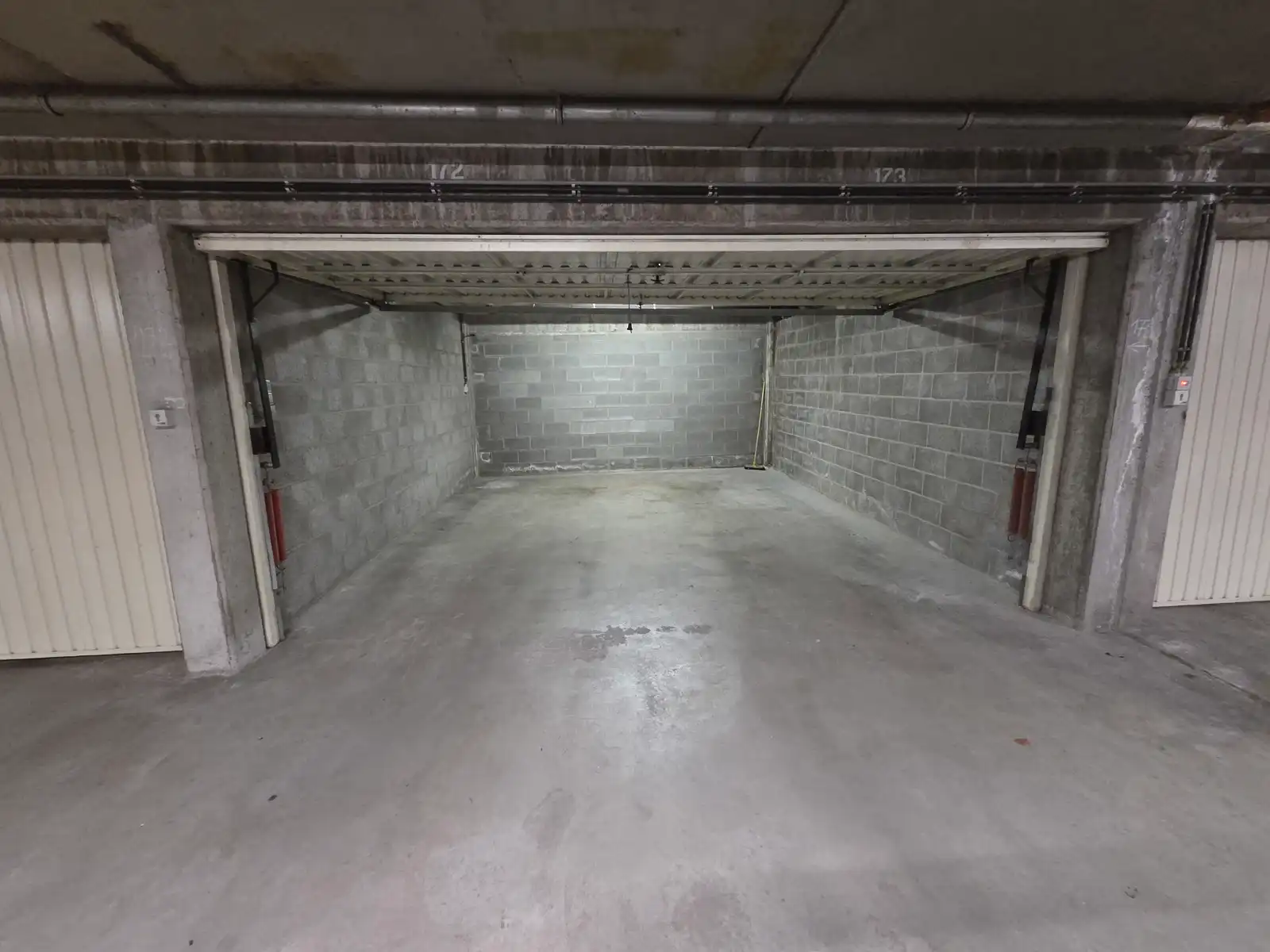 Instapklaar appartement met dubbele garage op de Veemarkt!!! foto 28